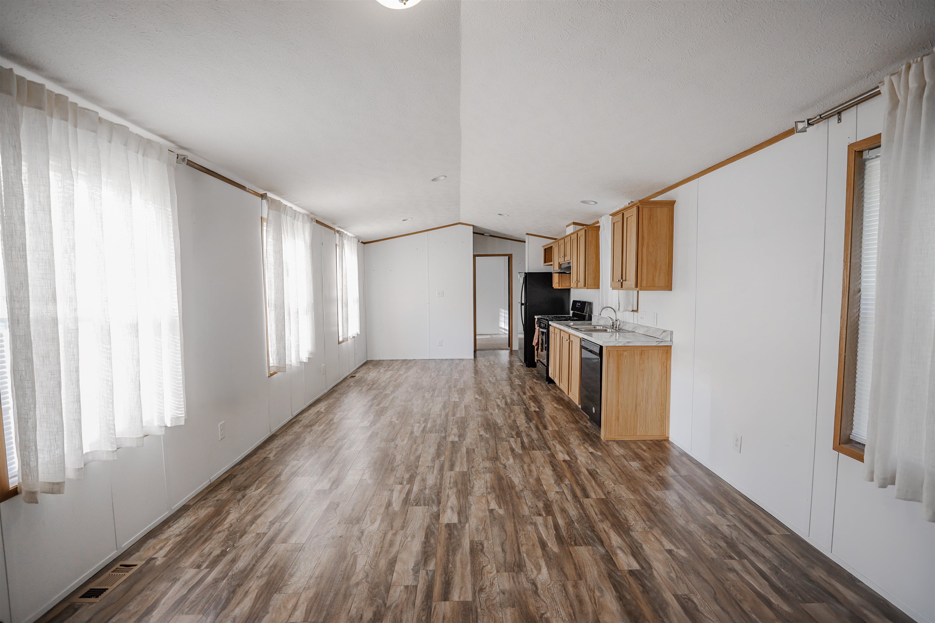 4 4th Street Property Photo 7