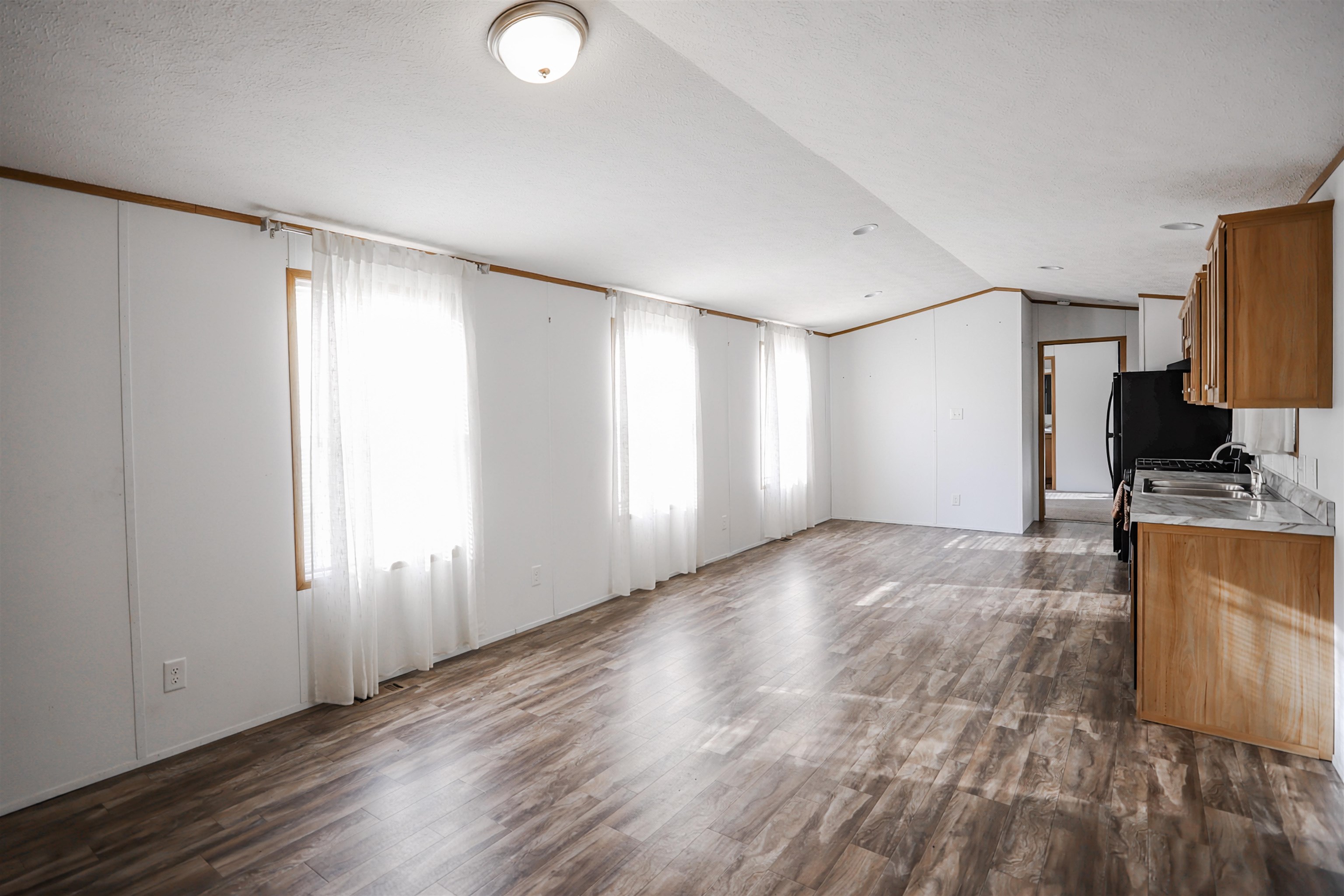 4 4th Street Property Photo 9