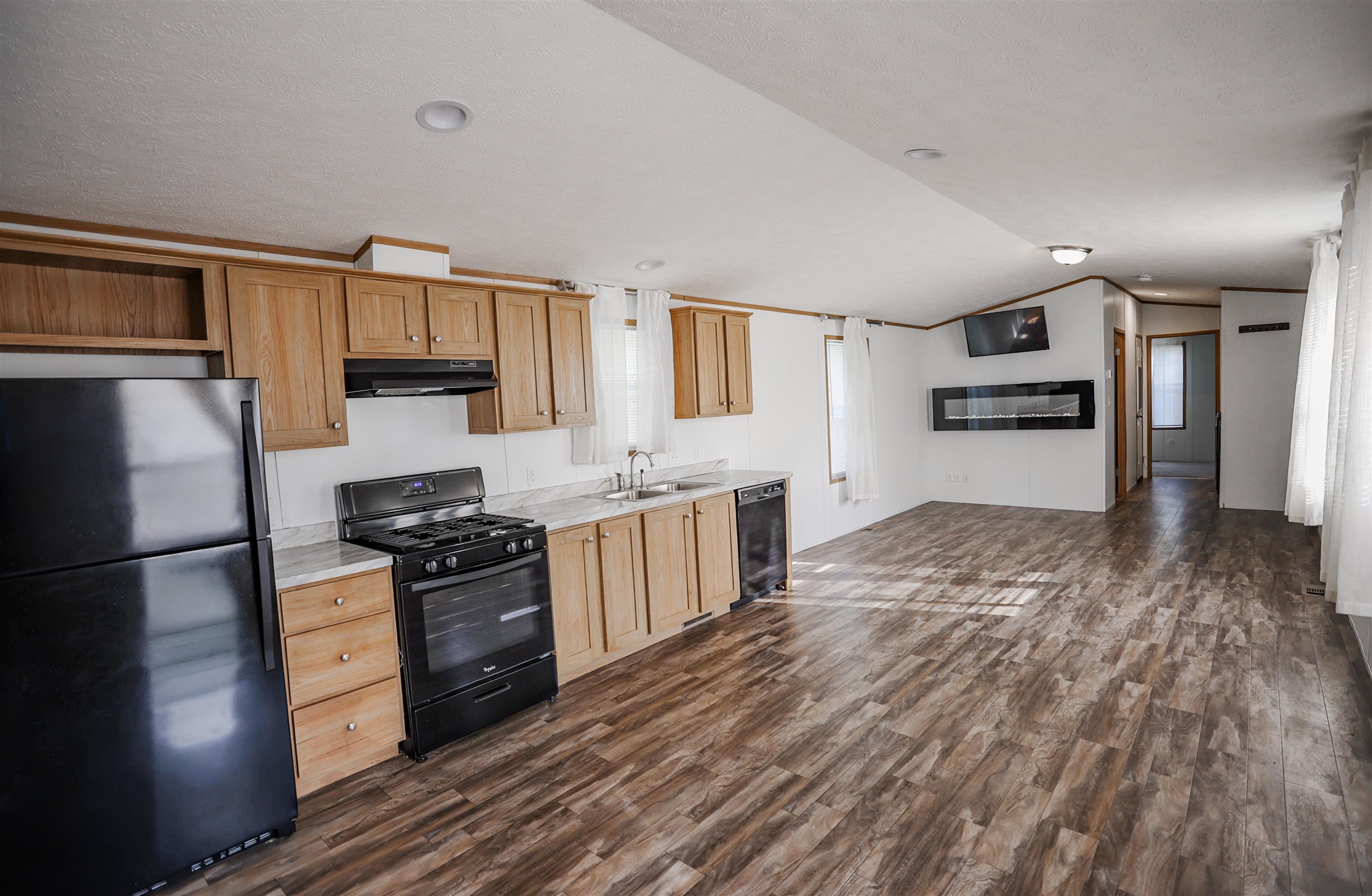4 4th Street Property Photo 10