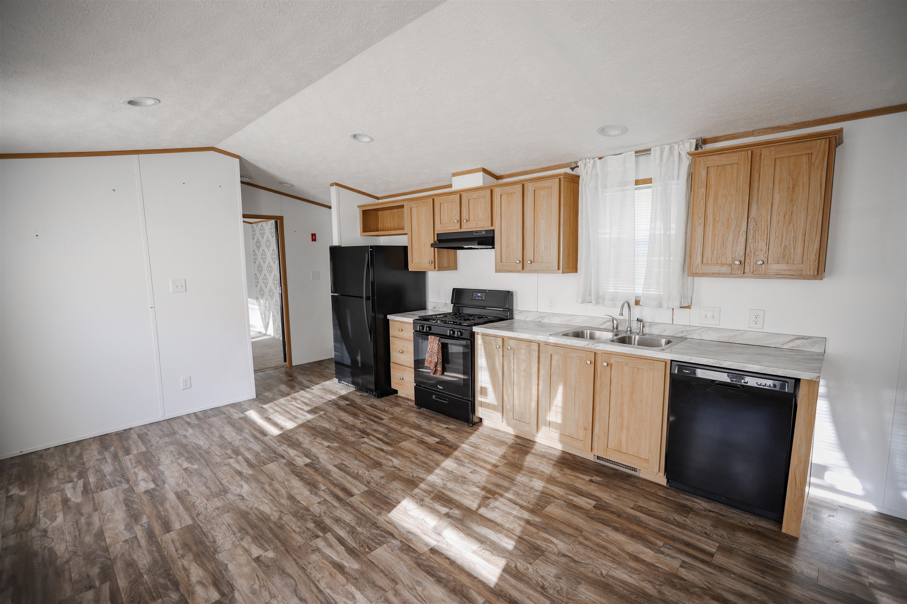 4 4th Street Property Photo 11