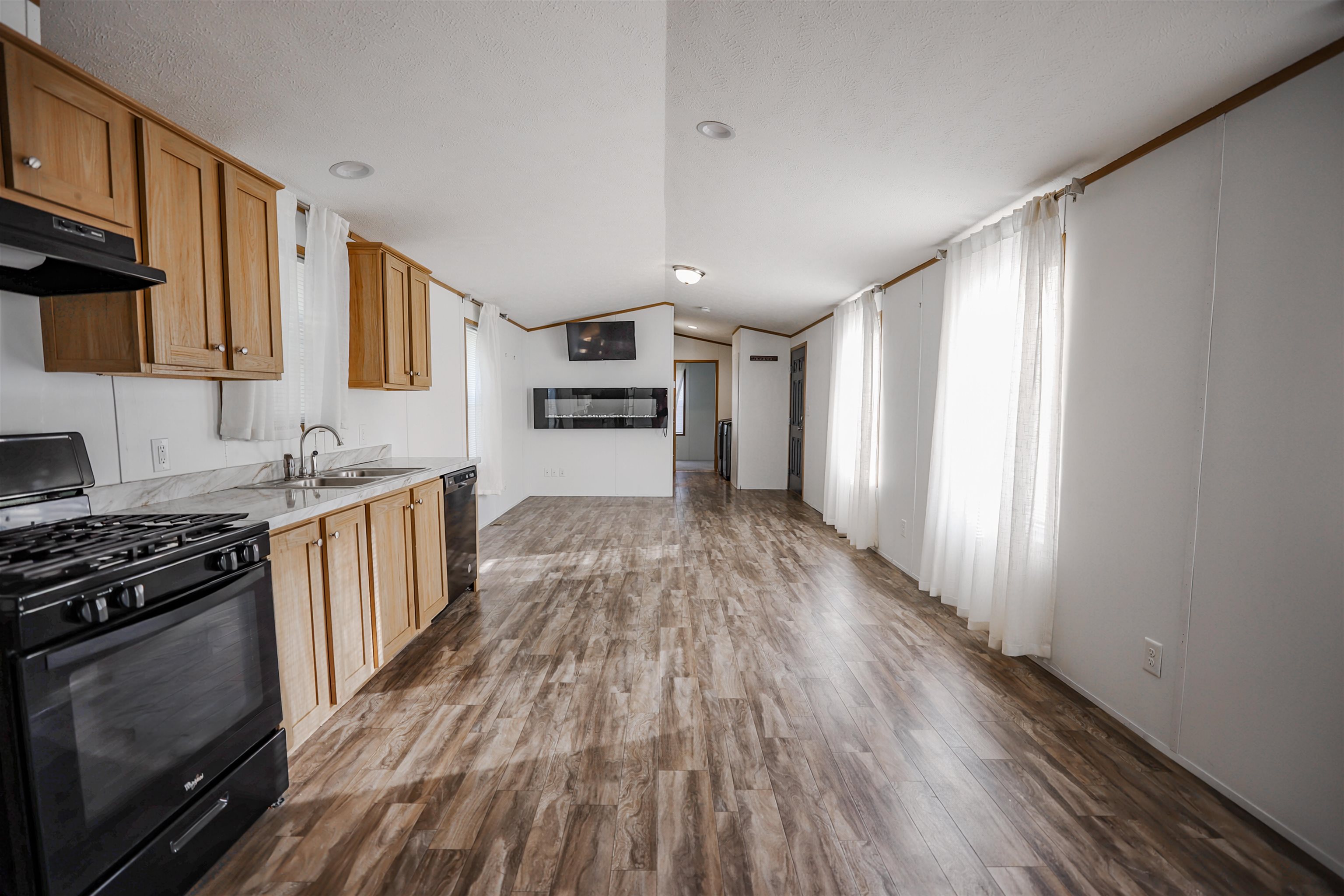 4 4th Street Property Photo 12