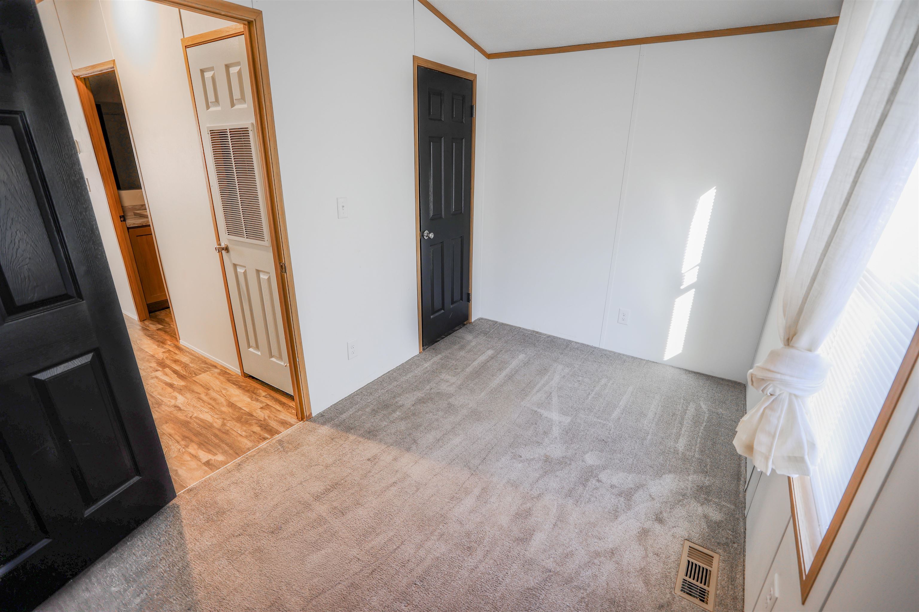 4 4th Street Property Photo 17