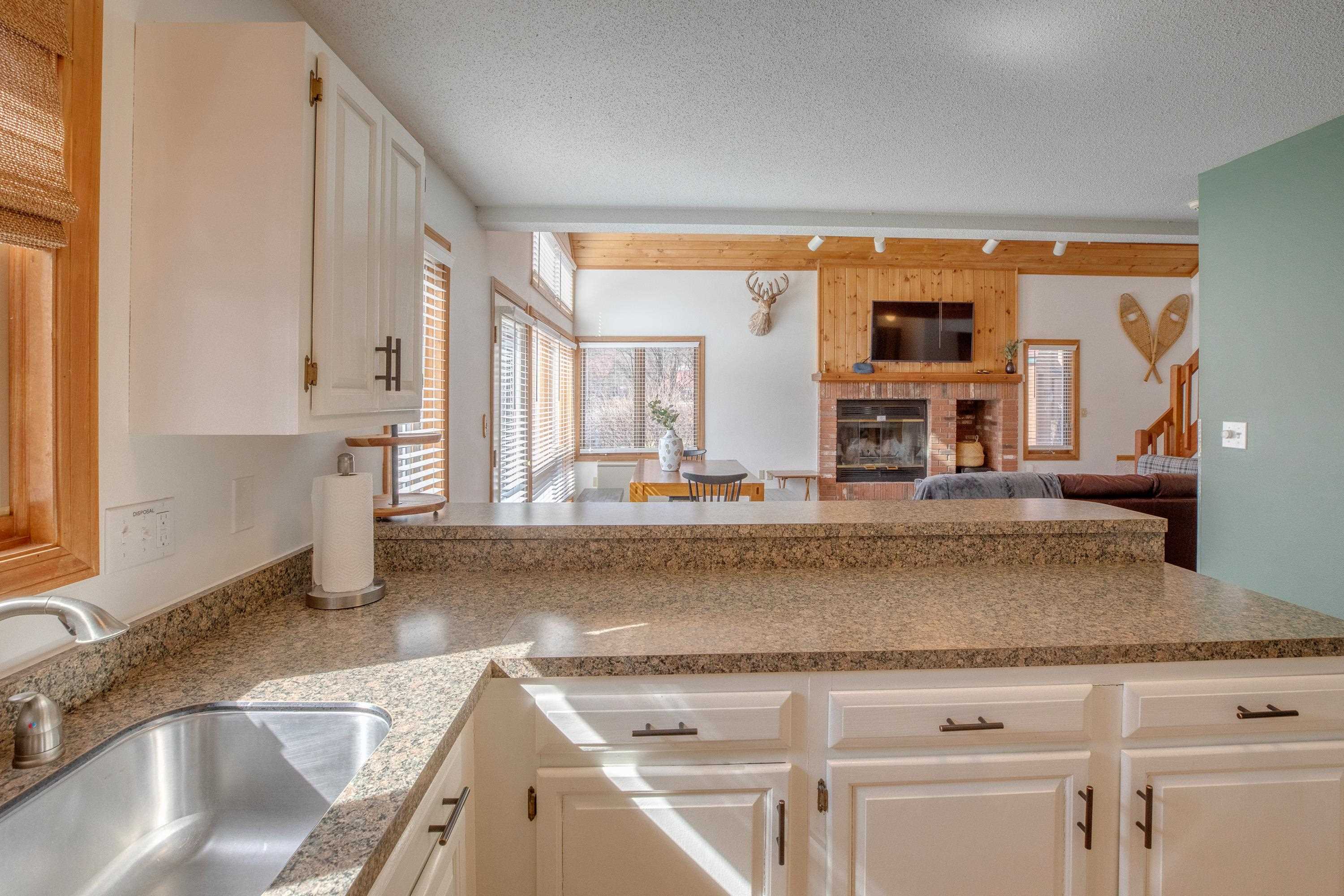 18 Ridge Drive C Property Photo 7