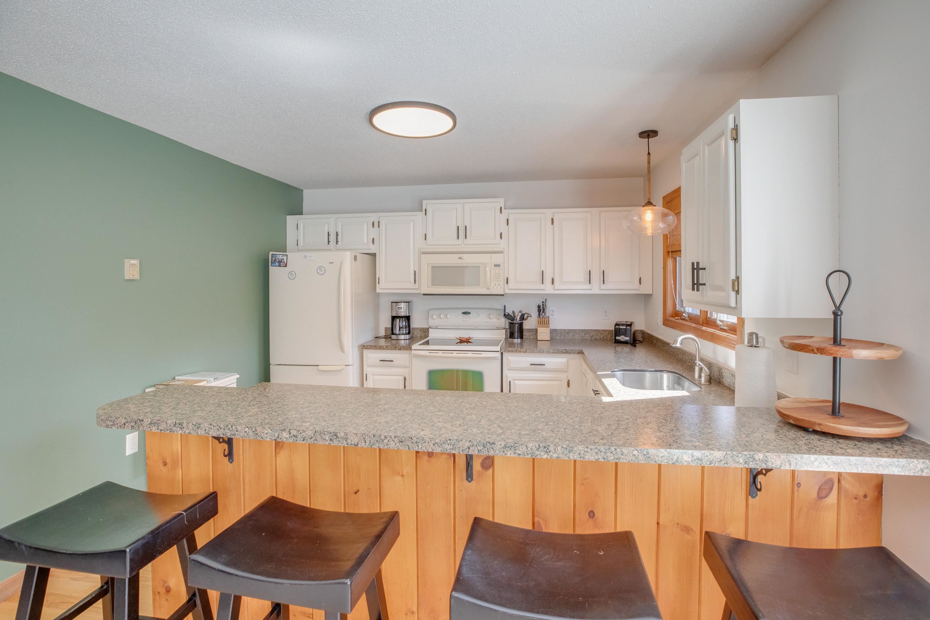 18 Ridge Drive C Property Photo 8