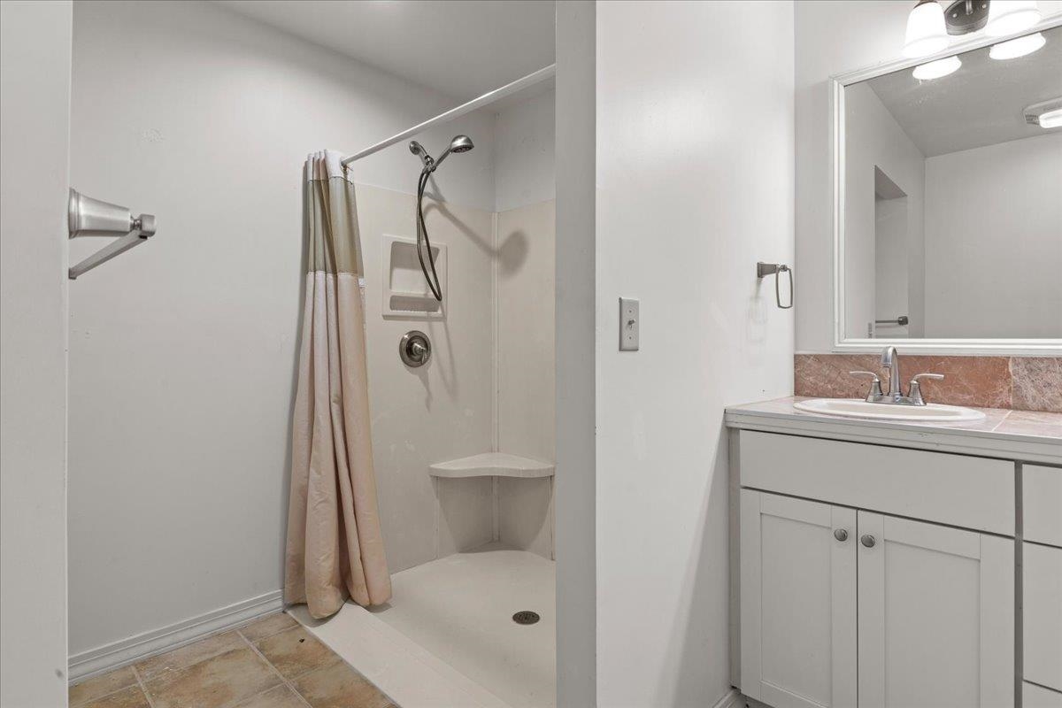 4 Smith Street Property Photo 33