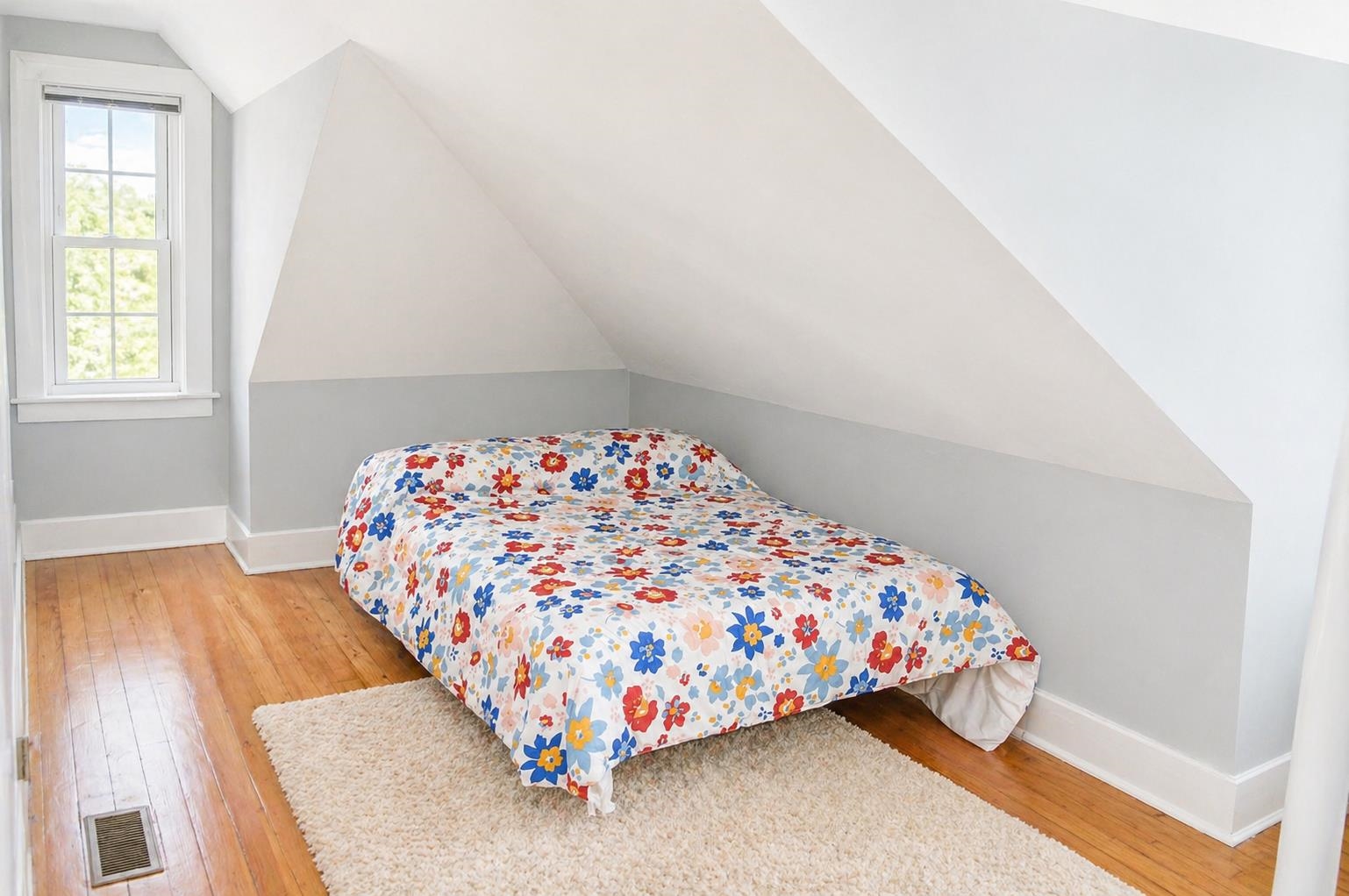 5 Pleasant Street Property Photo 15