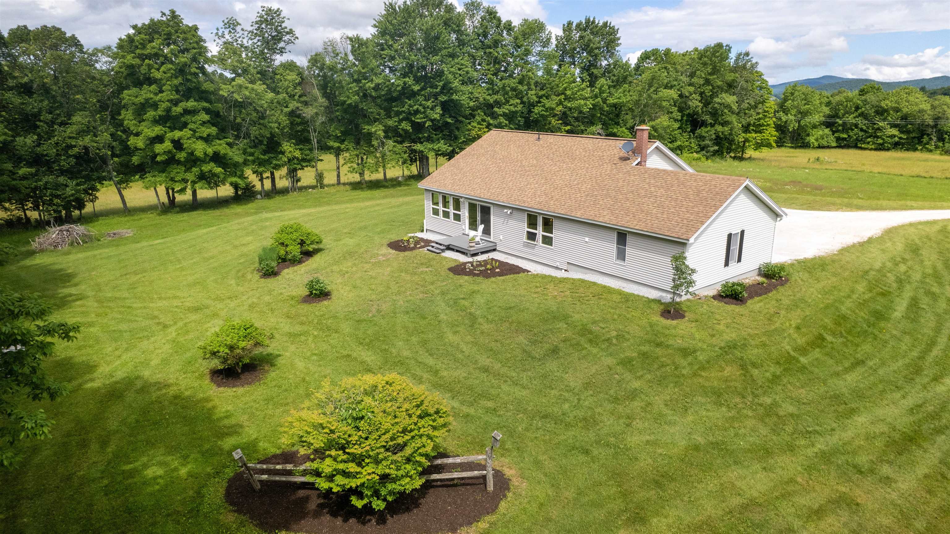 929 Packer Road Property Photo 2