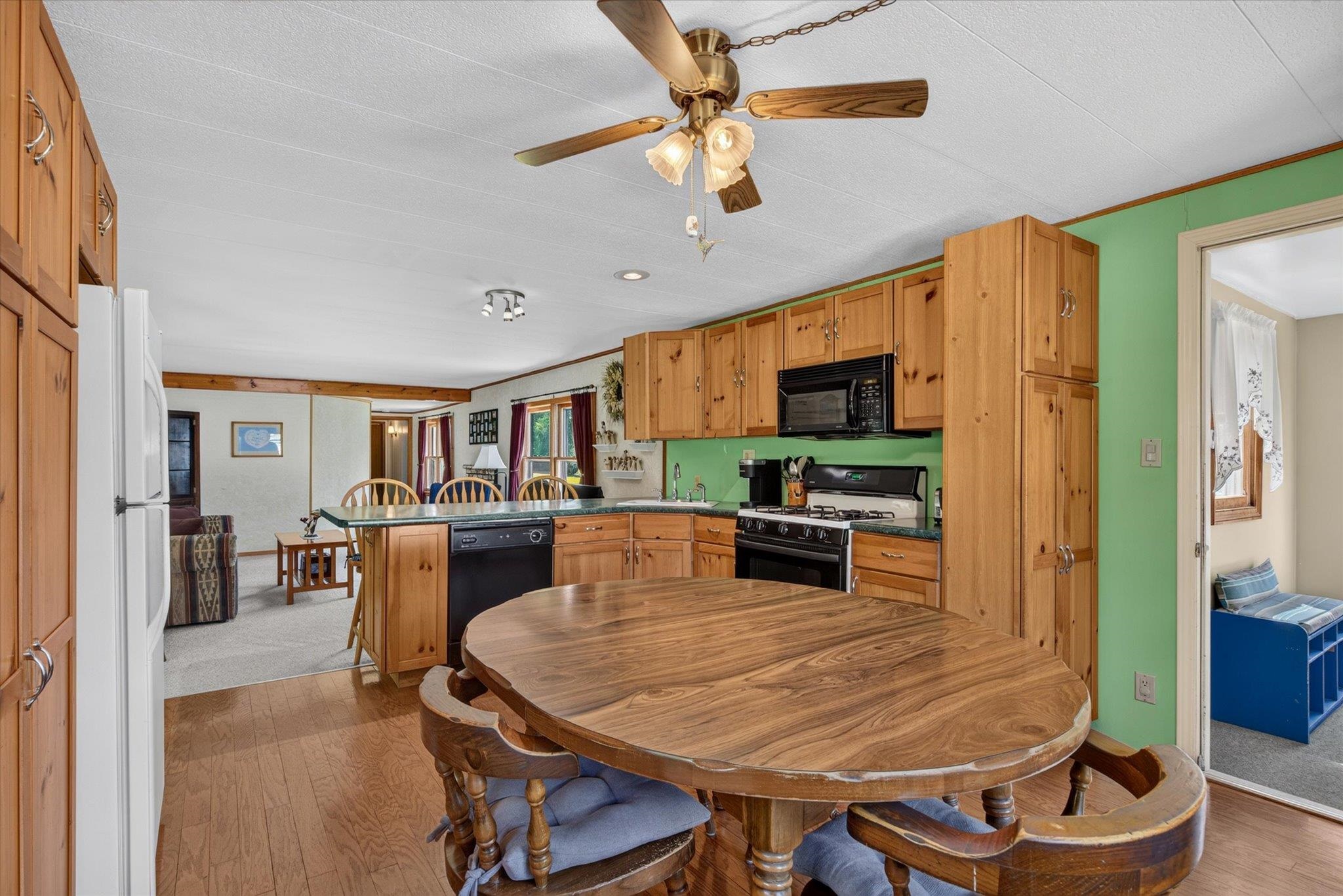 145 Quarterline Road Property Photo 11