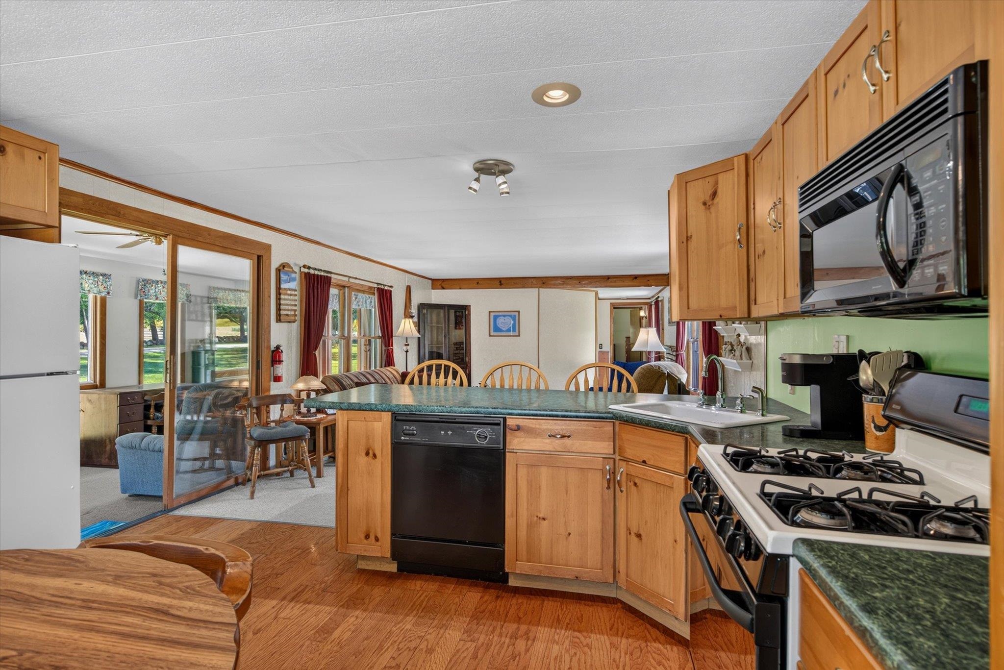 145 Quarterline Road Property Photo 15