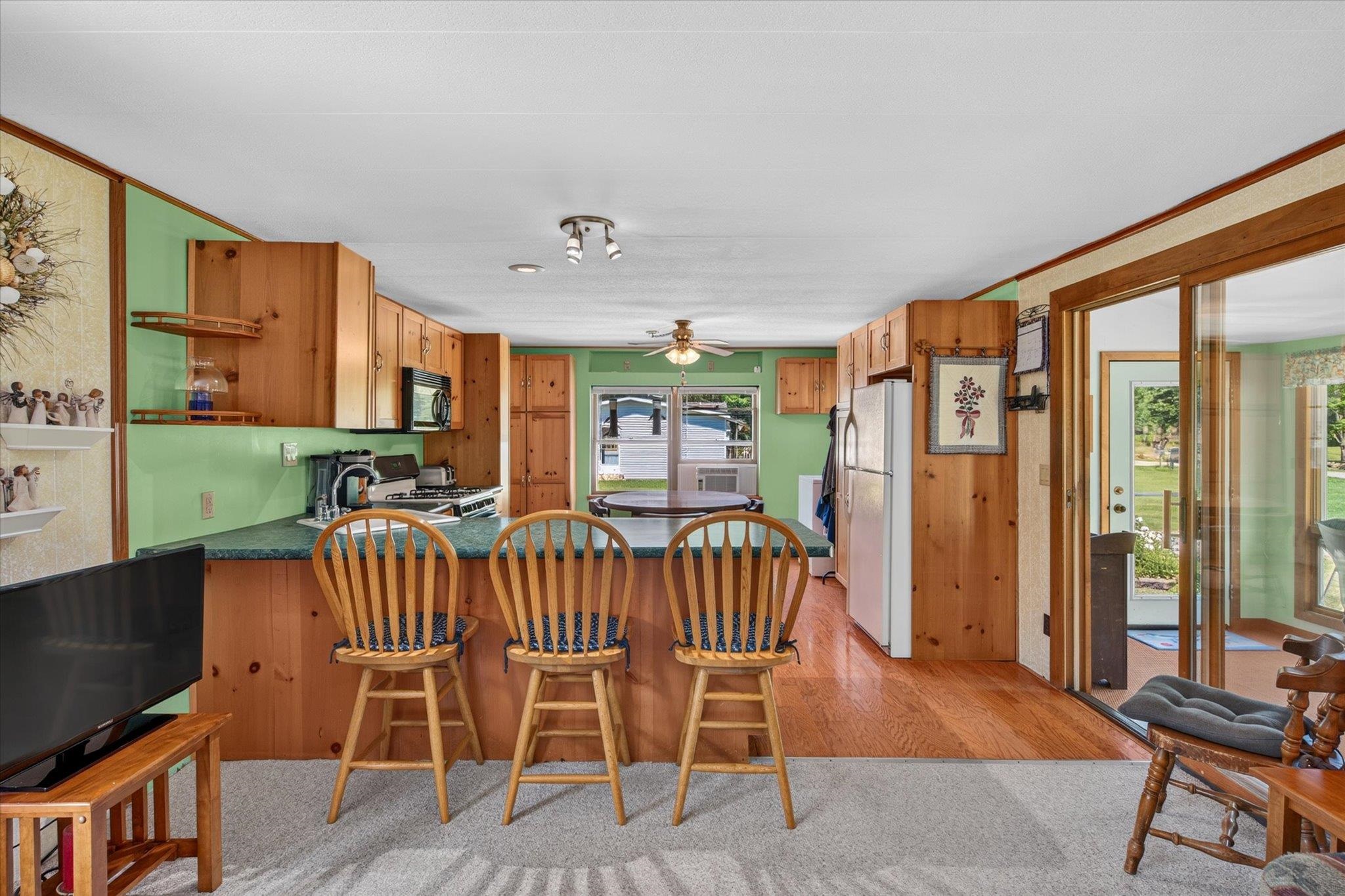 145 Quarterline Road Property Photo 16