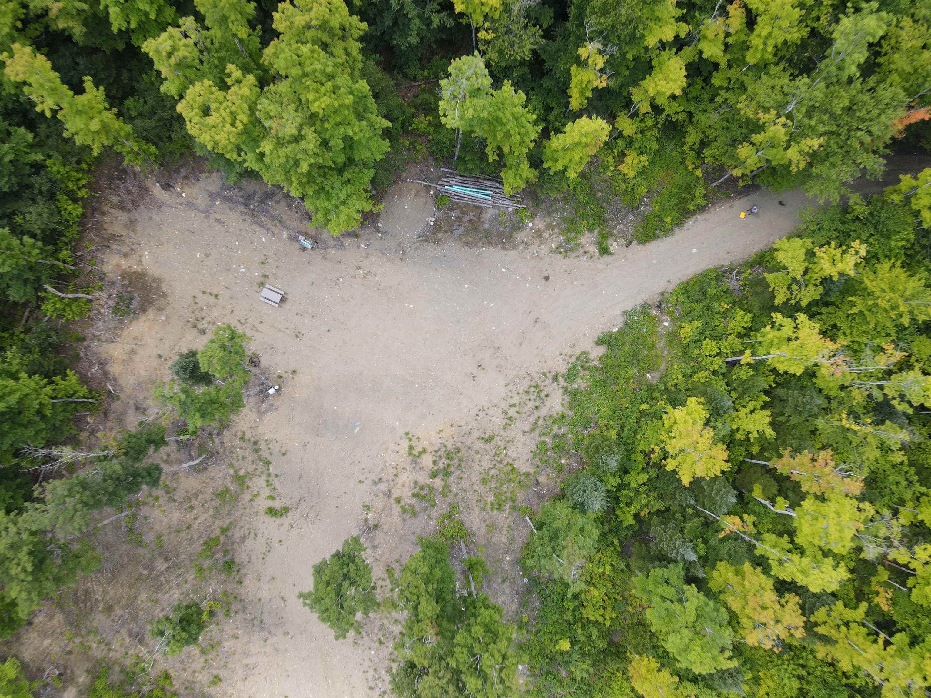 969 Mud Road Property Photo 5