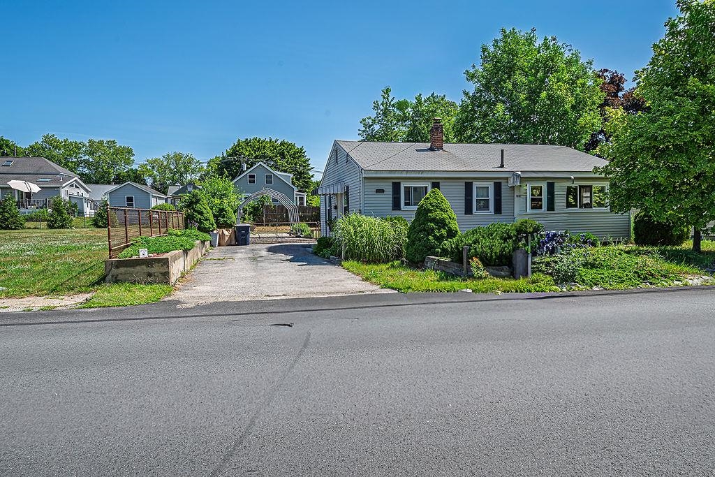 18 Pershing Street Property Photo 1