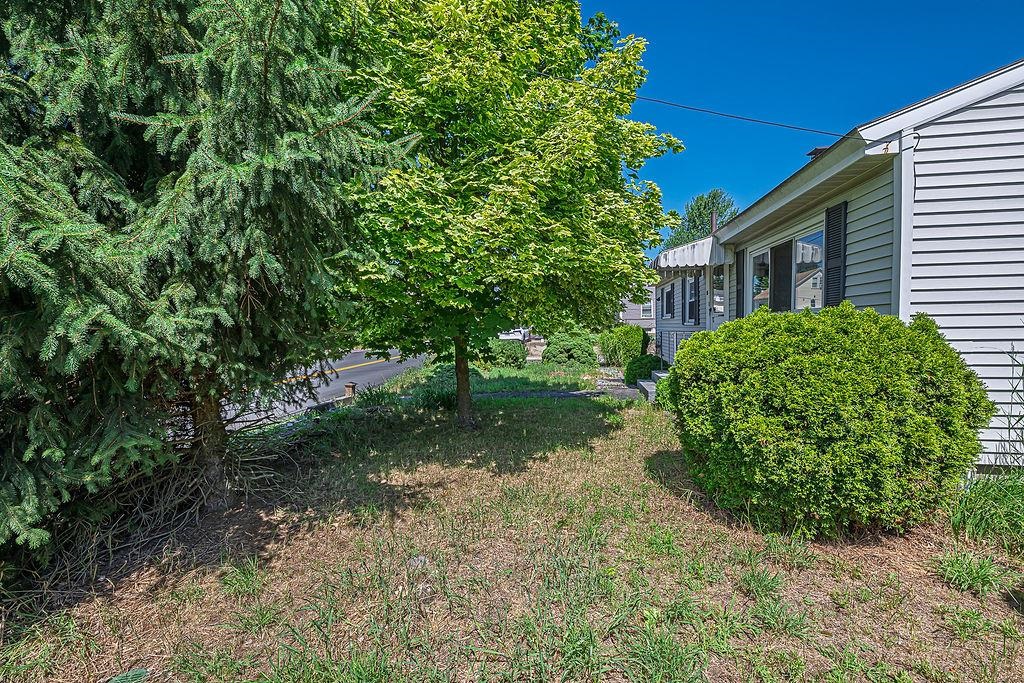 18 Pershing Street Property Photo 27