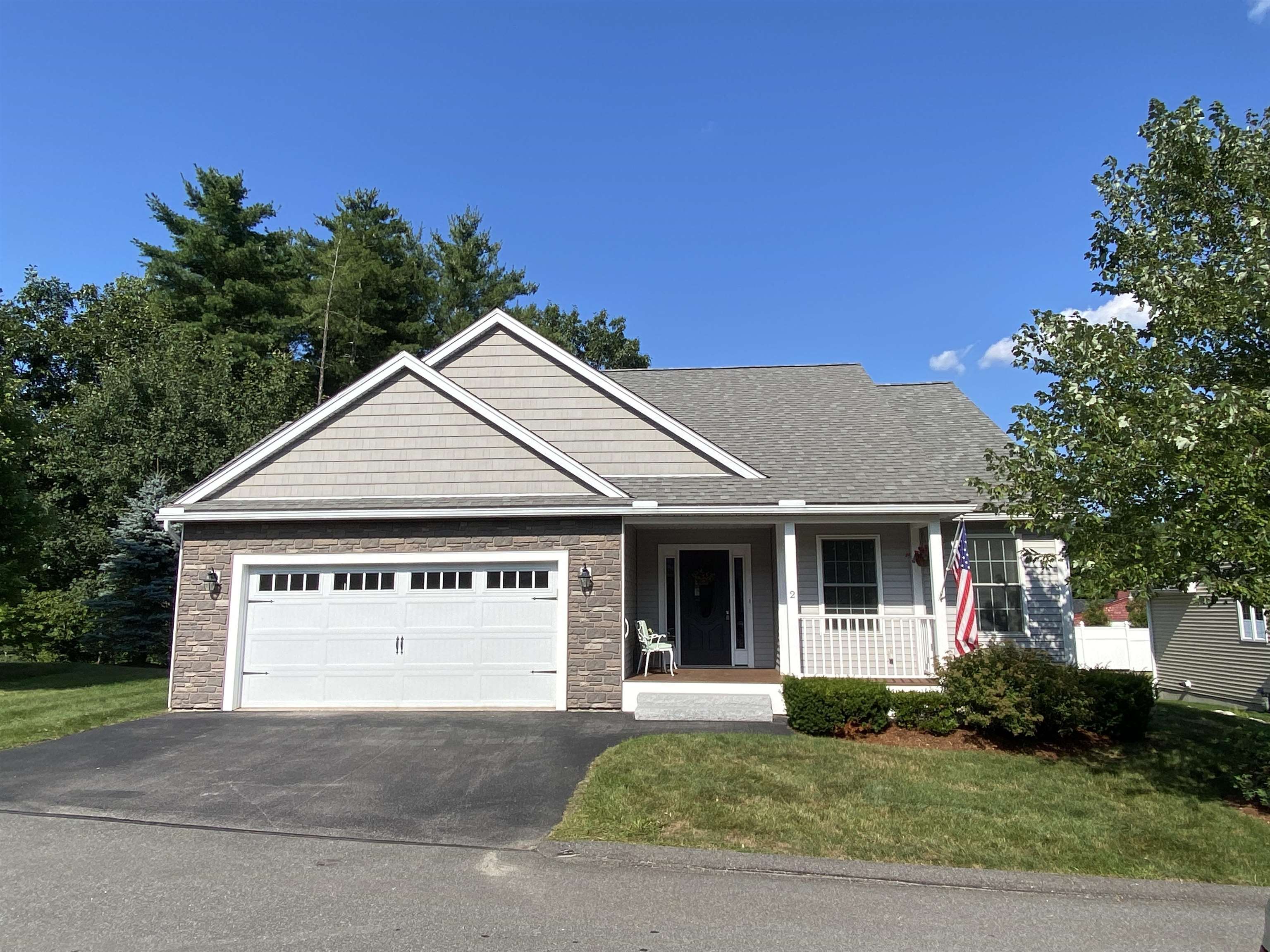 2 Club House Way Property Photo 1