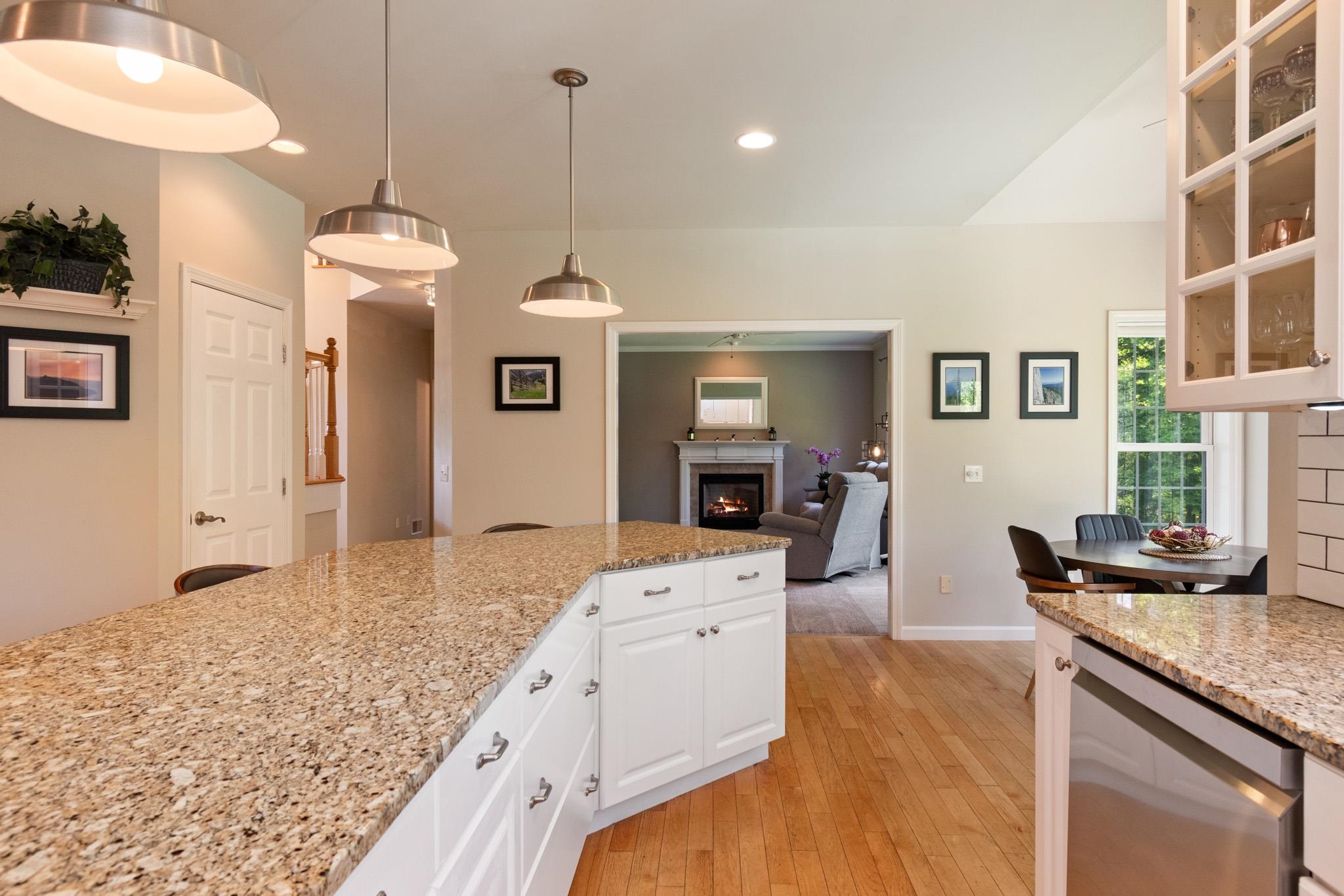 900 Ledgewood Drive Property Photo 6