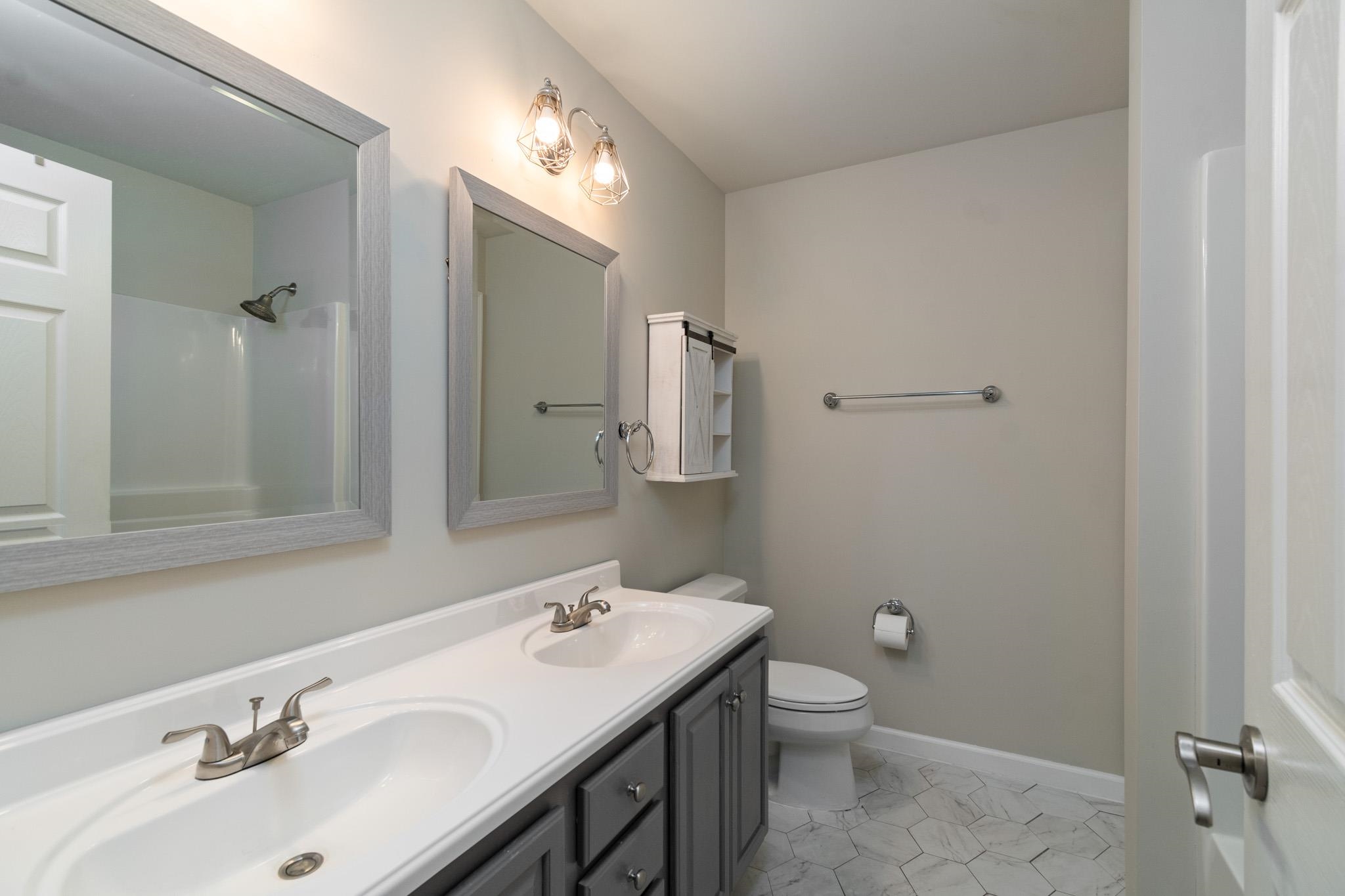 900 Ledgewood Drive Property Photo 28