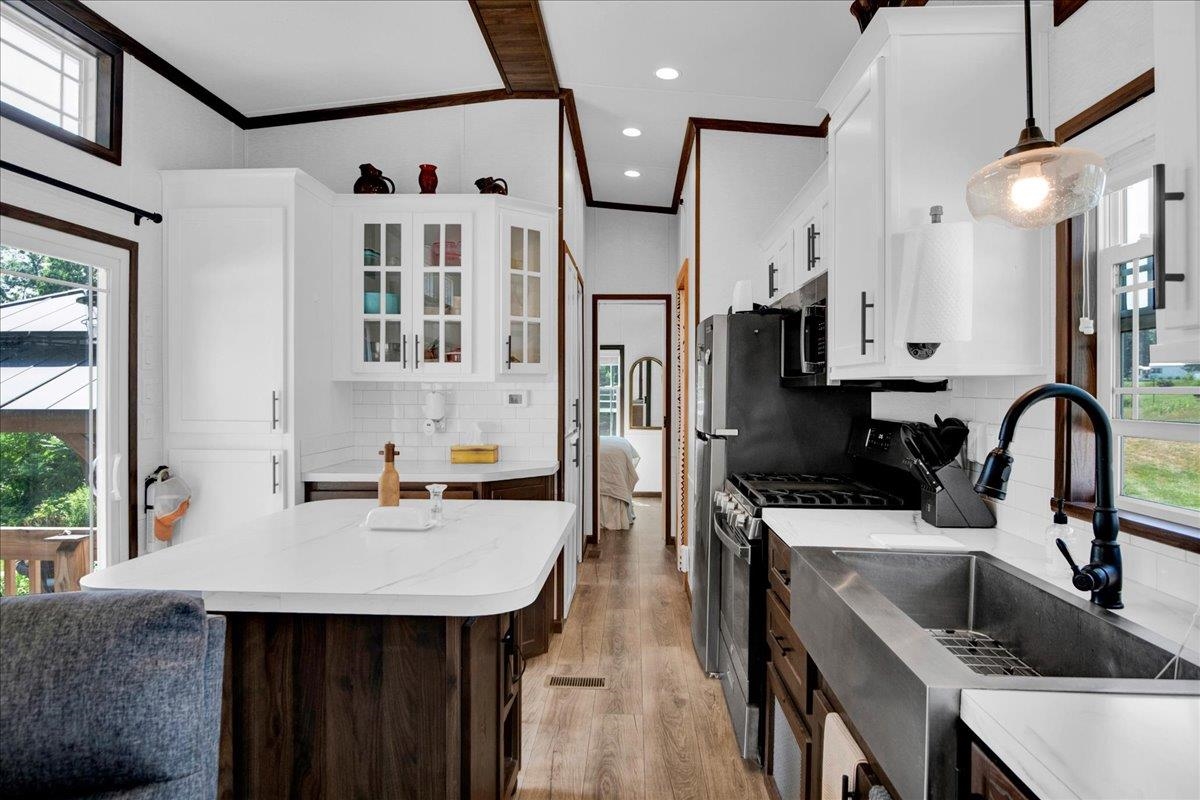 36 Island Circle Property Photo 13