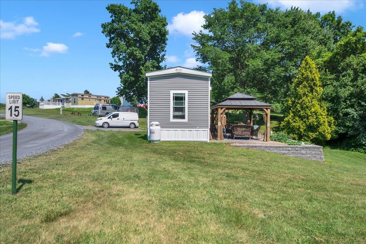 36 Island Circle Property Photo 31