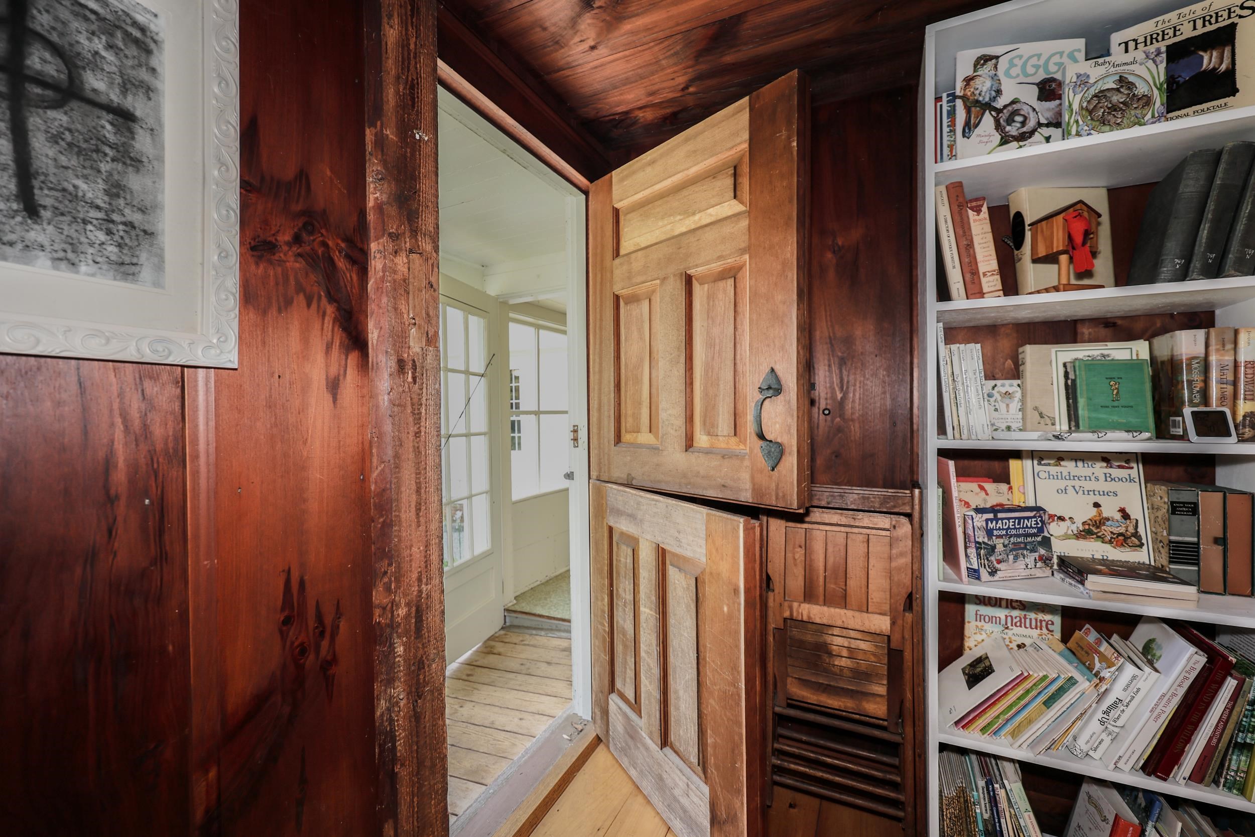 558 East Deering Road Property Photo 5
