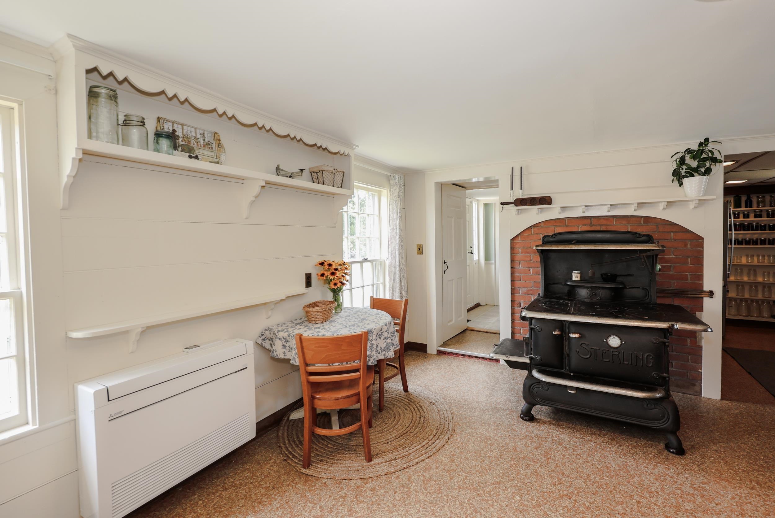 558 East Deering Road Property Photo 8