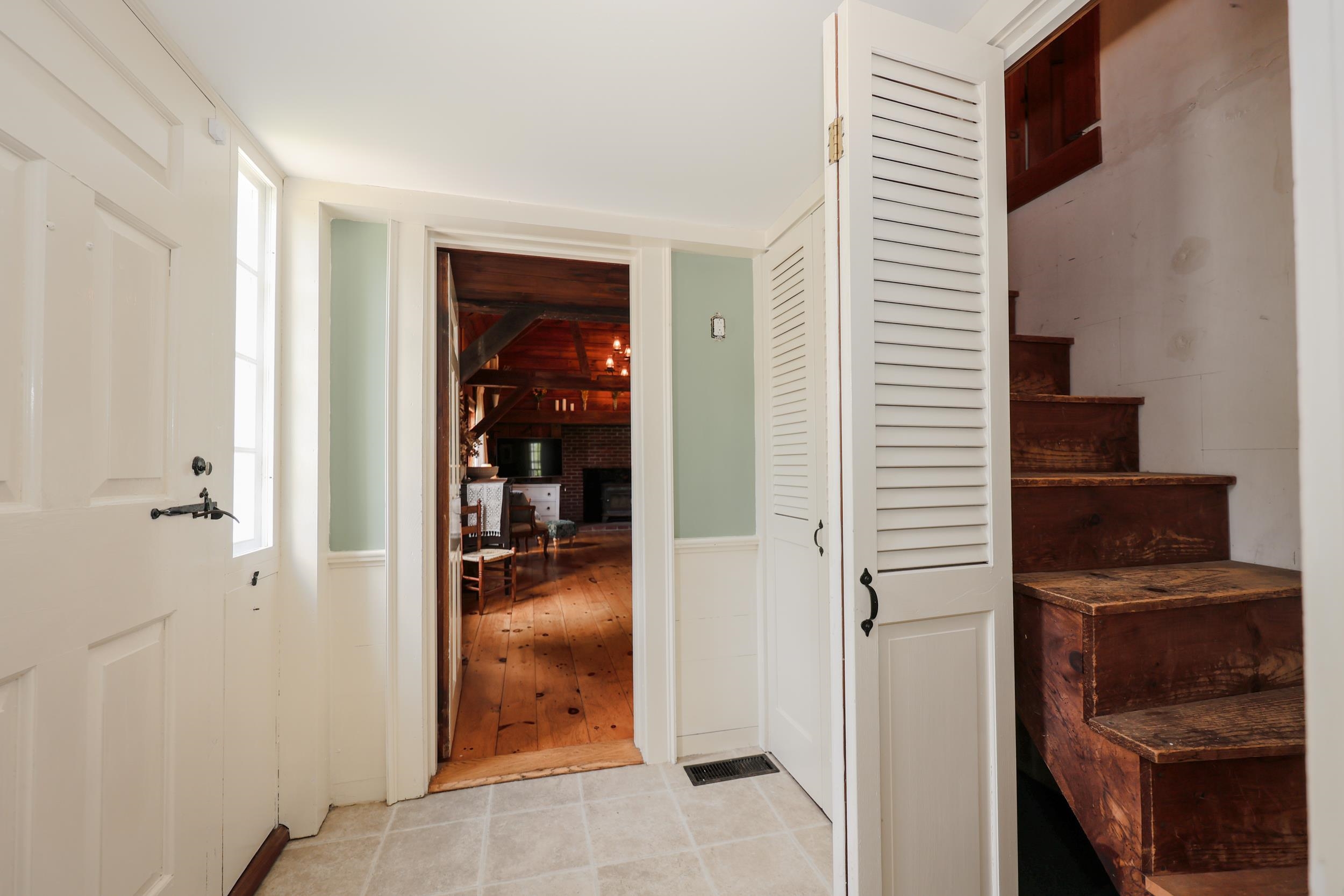 558 East Deering Road Property Photo 14