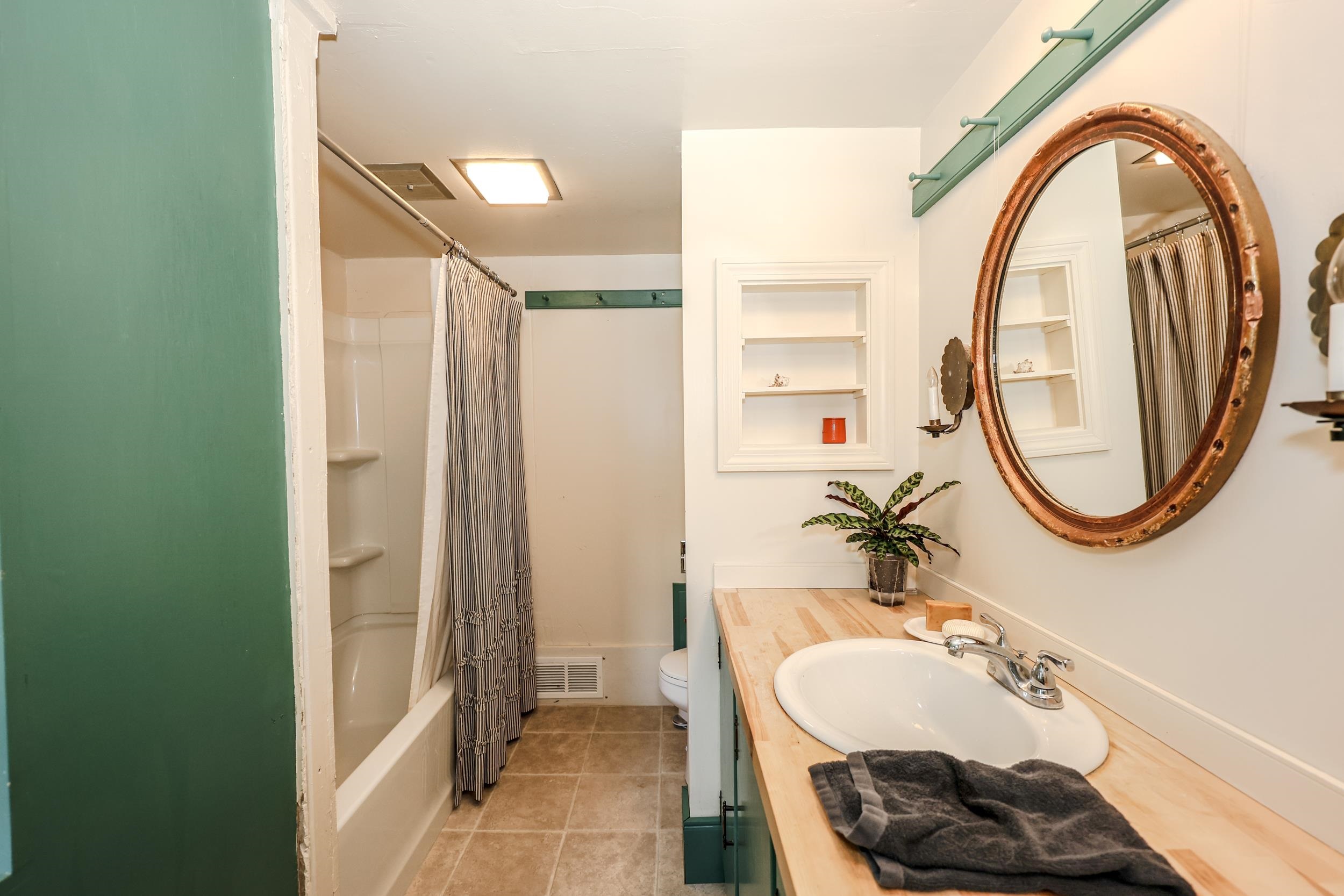 558 East Deering Road Property Photo 24