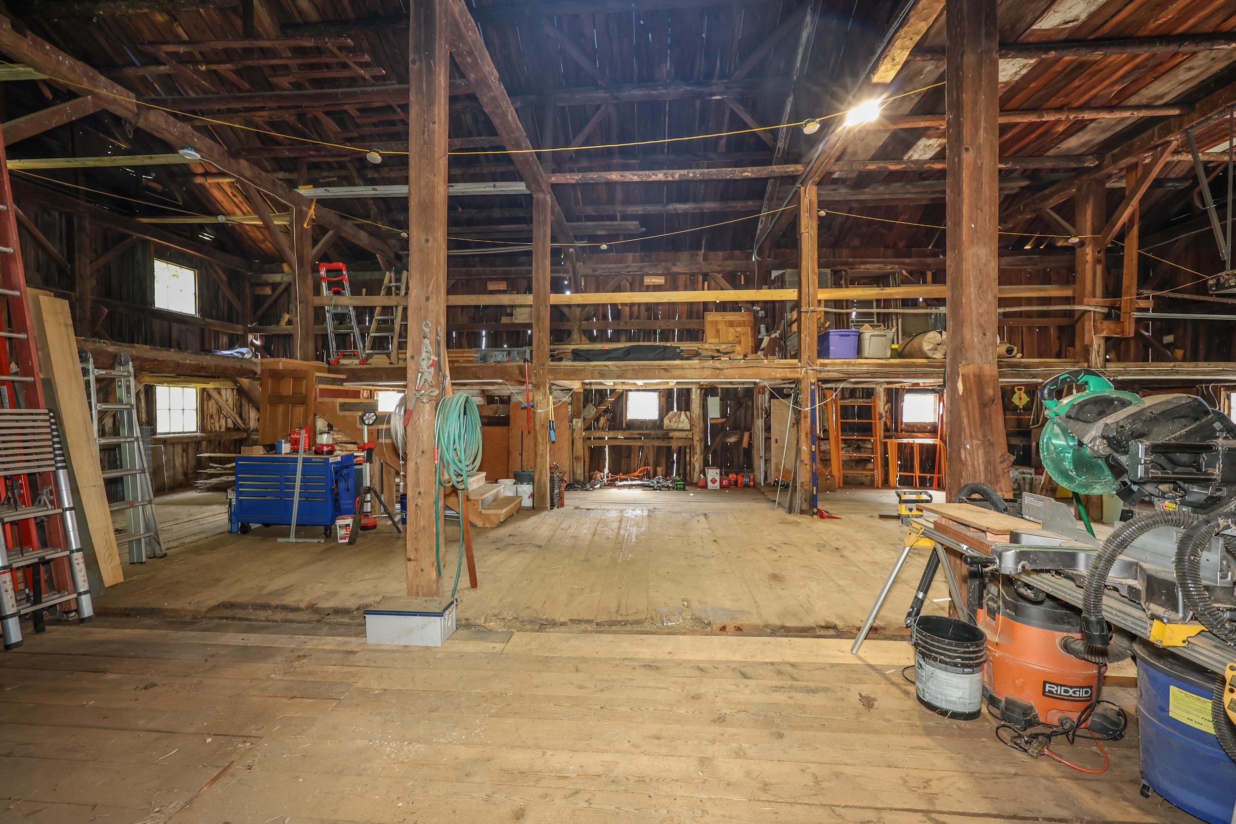 558 East Deering Road Property Photo 34