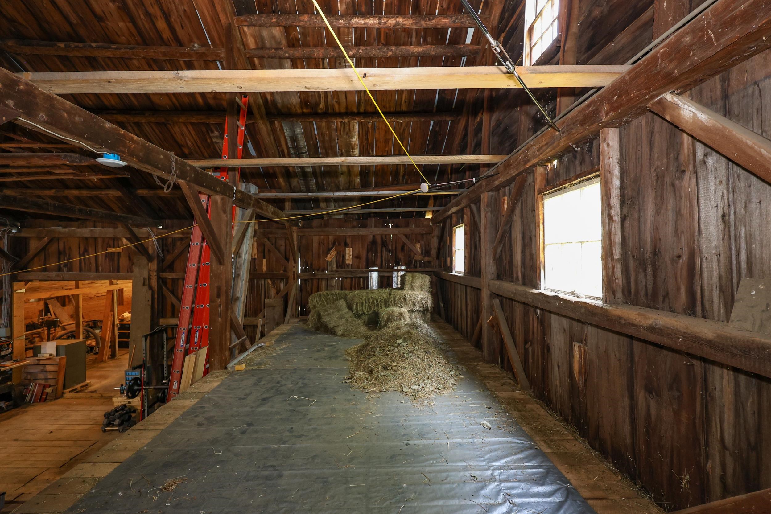 558 East Deering Road Property Photo 36