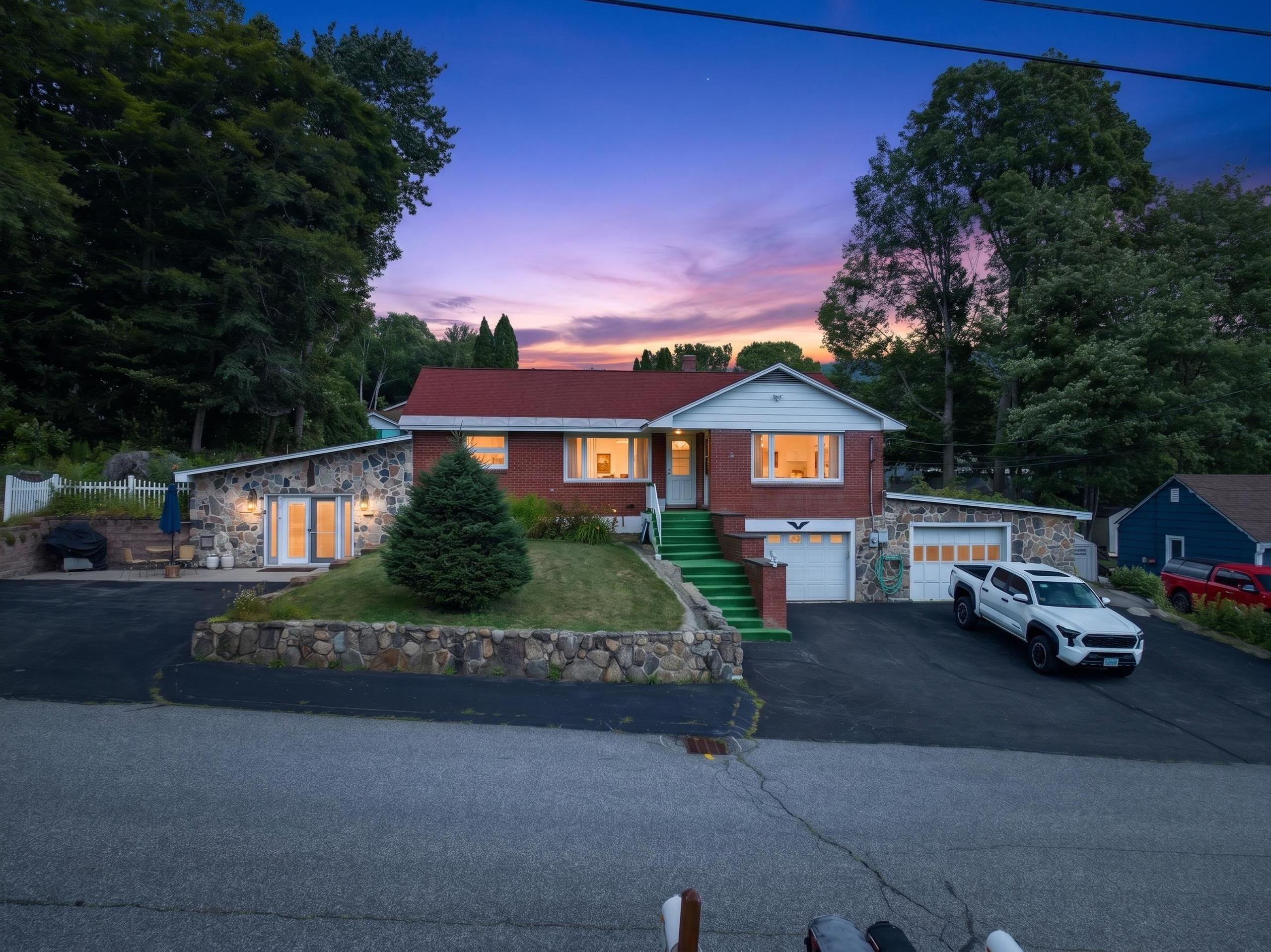 48 Mansion Hill Drive Property Photo 2