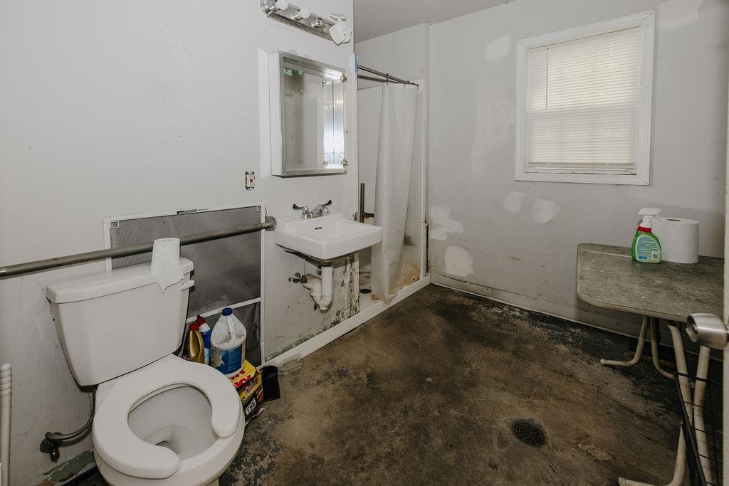4 First Street Property Photo 5