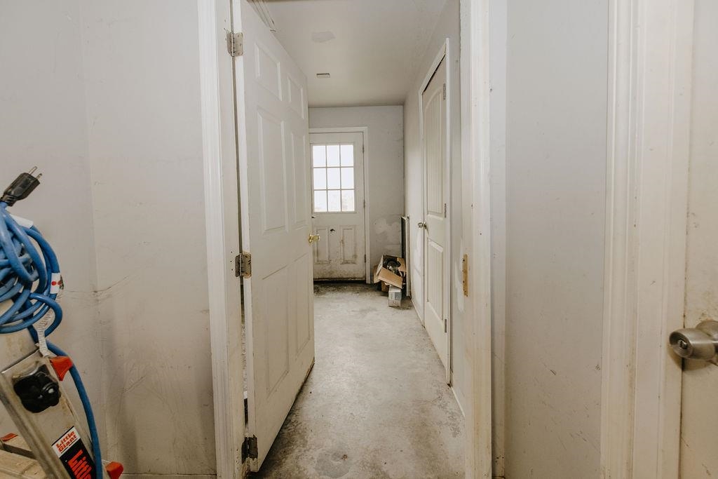 4 First Street Property Photo 7