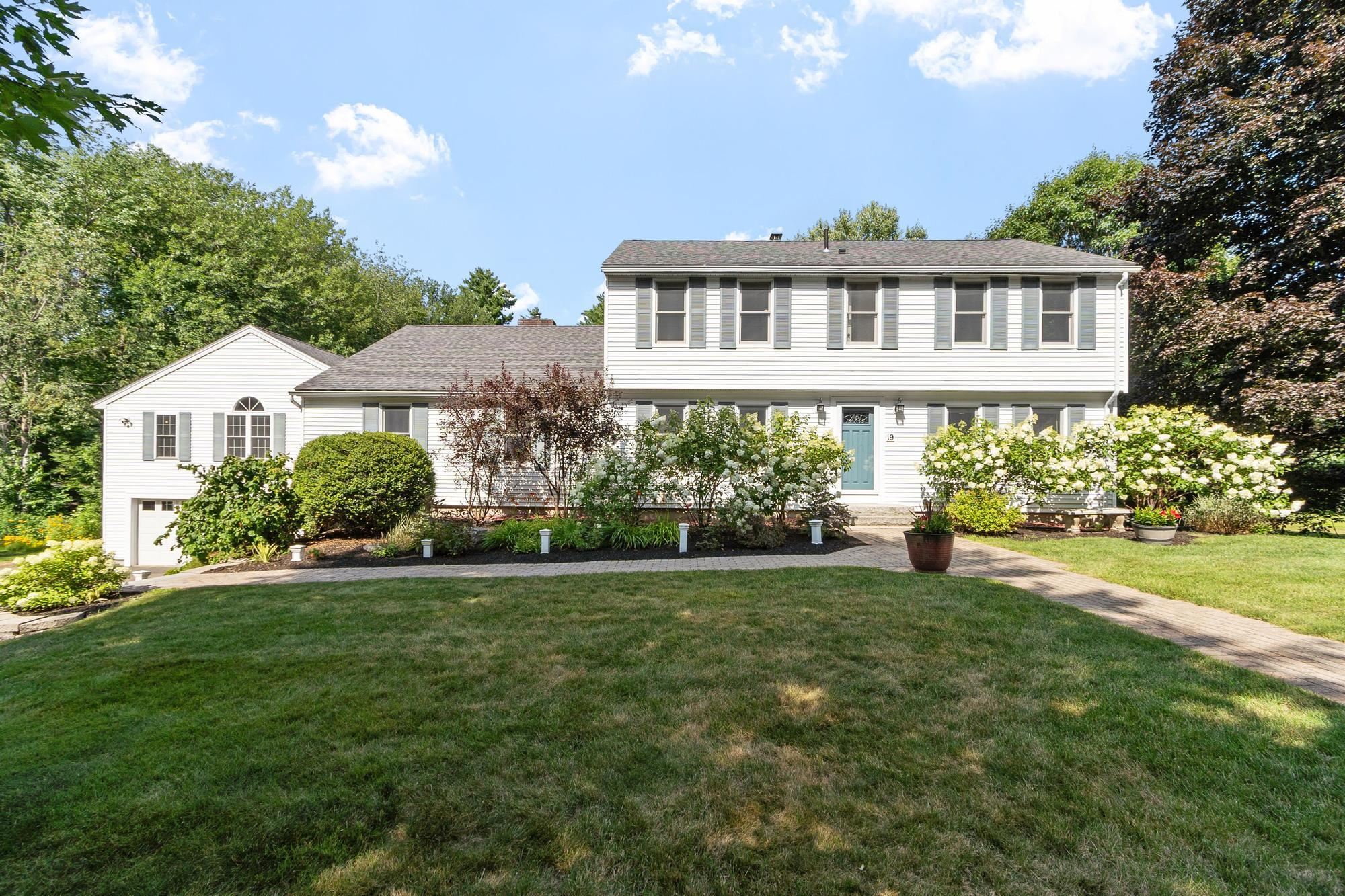 19 Randall Lane Property Photo 1