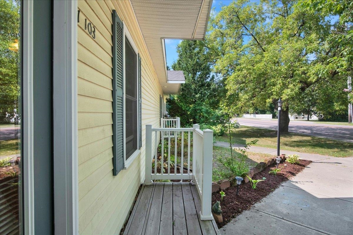 1 Atrium Way Property Photo 3