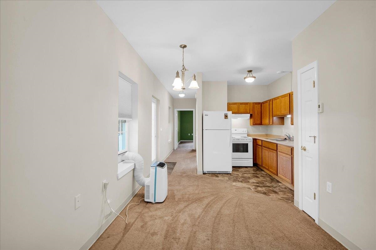 1 Atrium Way Property Photo 5