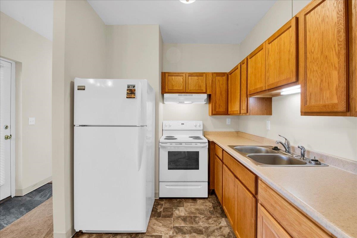 1 Atrium Way Property Photo 7