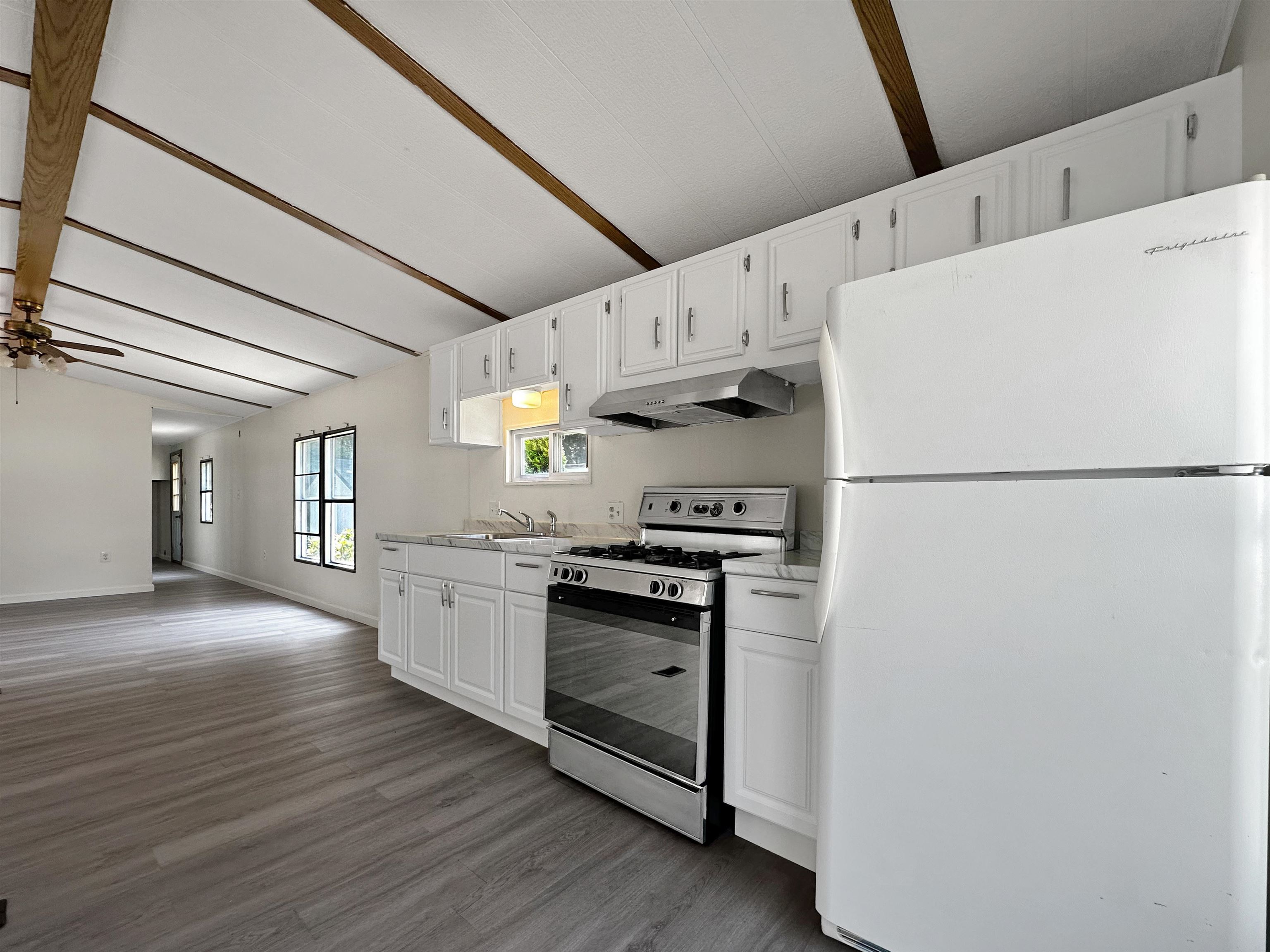 3 Monroe Avenue Property Photo 3