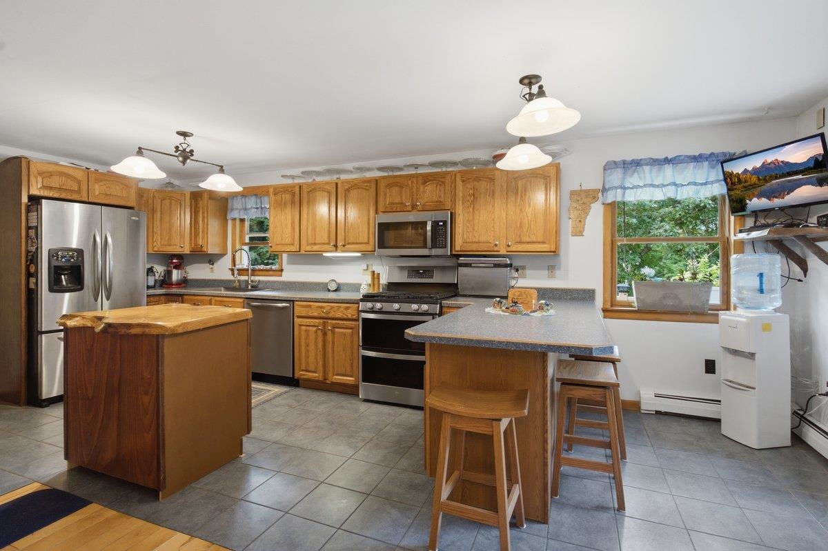 87 B Hill Road Property Photo 10