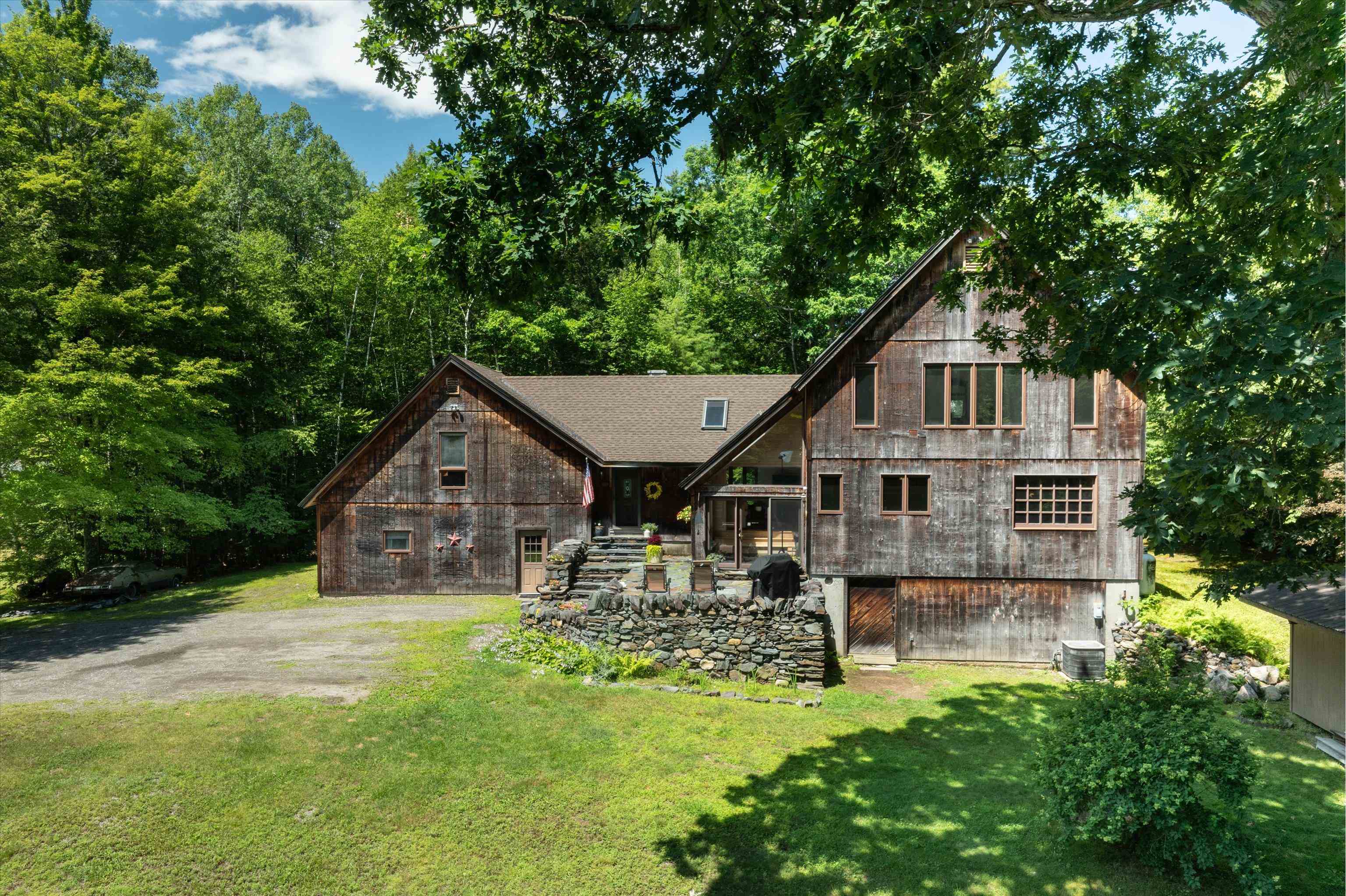15 Skyline Drive Property Photo 1