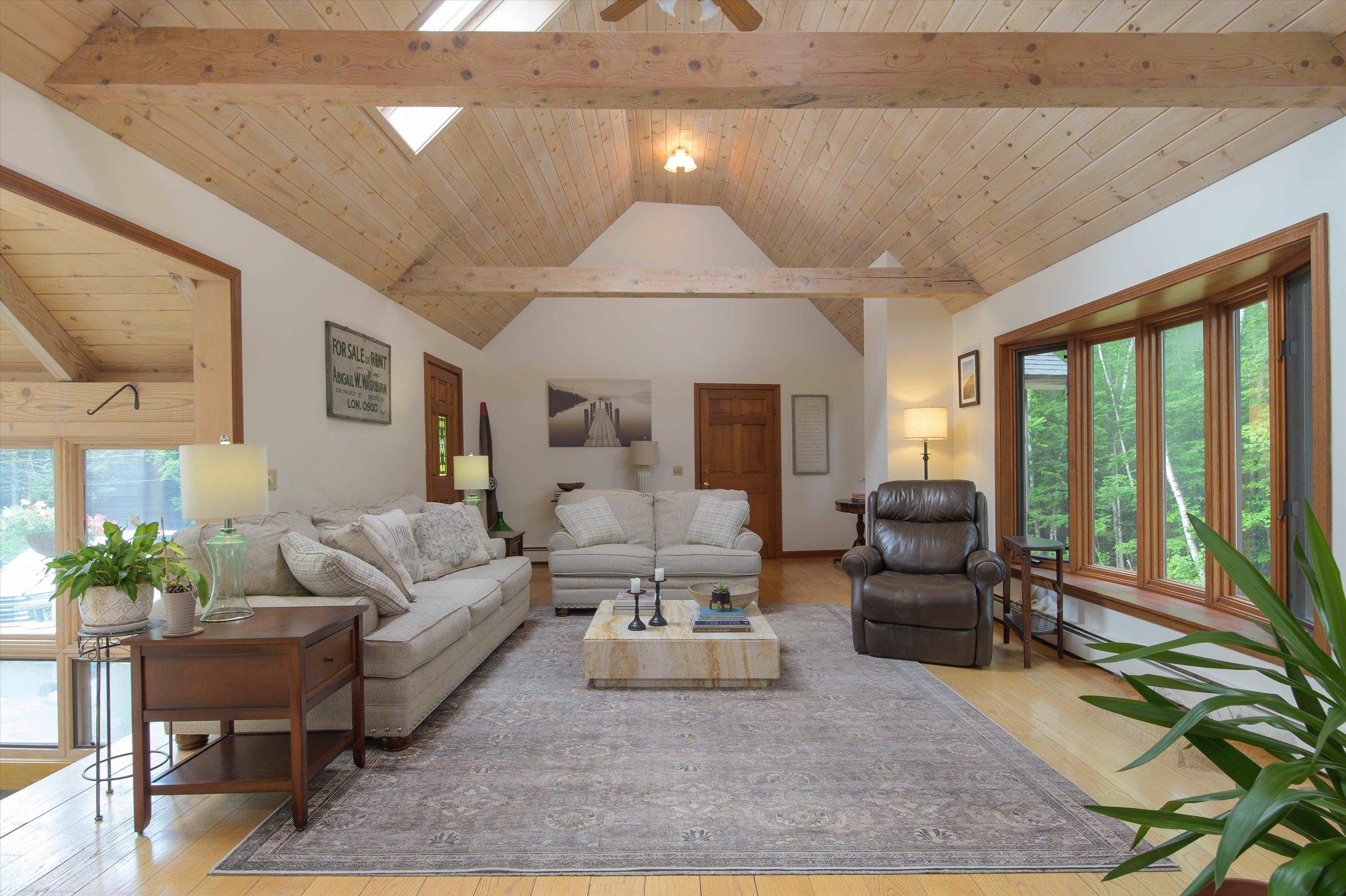 15 Skyline Drive Property Photo 4