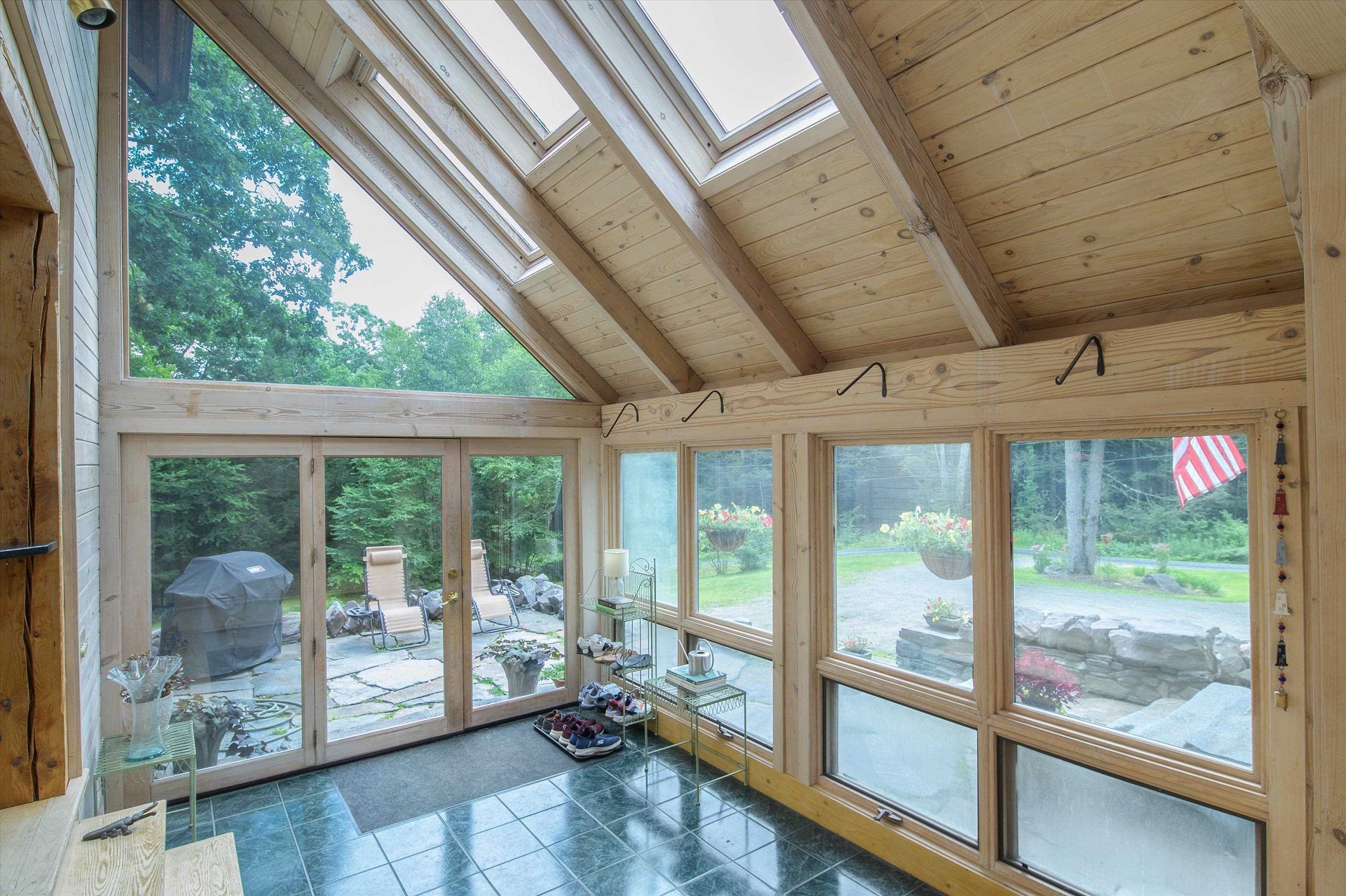 15 Skyline Drive Property Photo 6