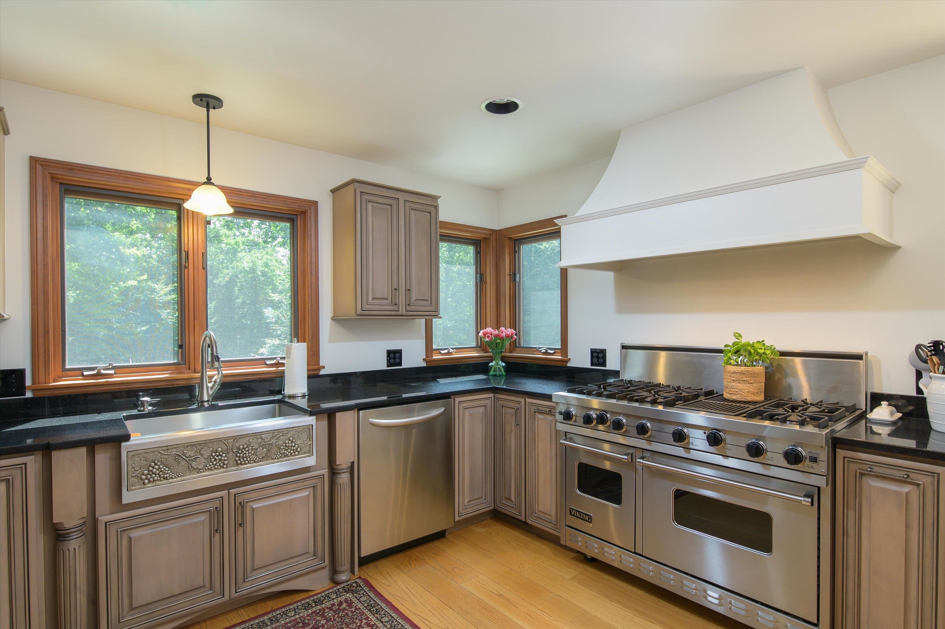 15 Skyline Drive Property Photo 9