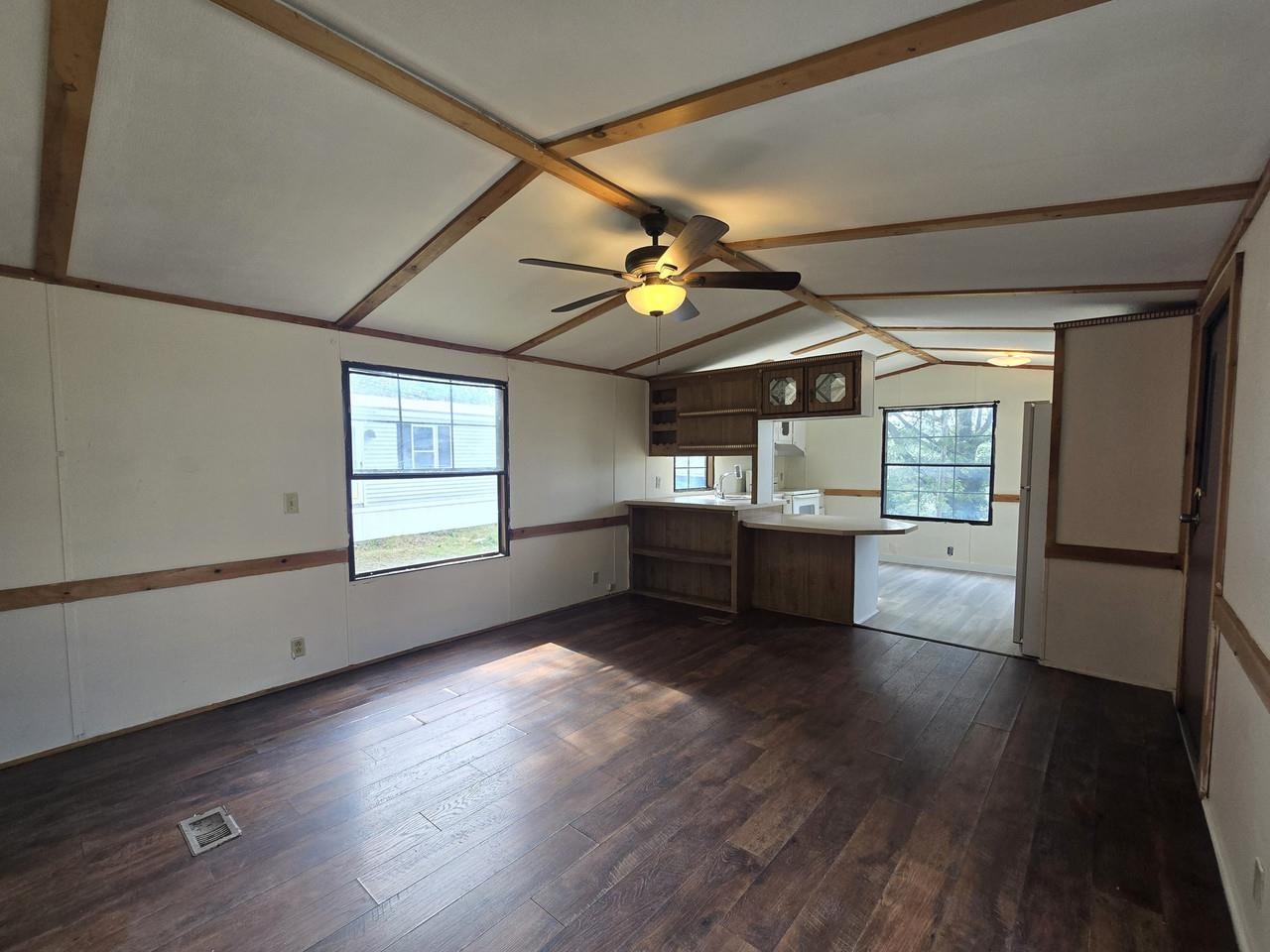 596 South Barre Road Property Photo 7