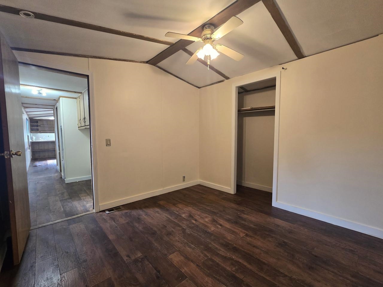 596 South Barre Road Property Photo 11