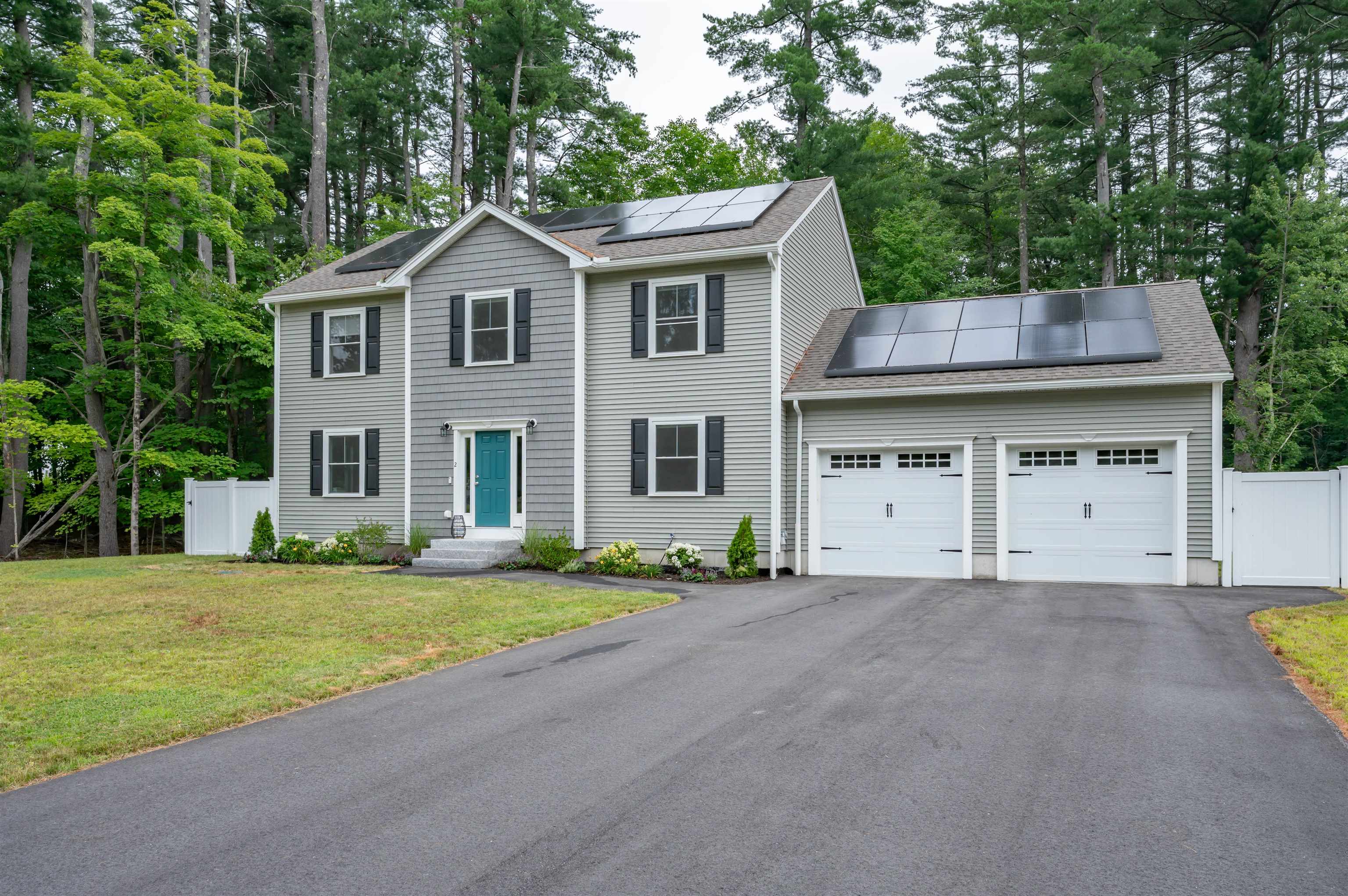 2 Lorelai Way Property Photo 2