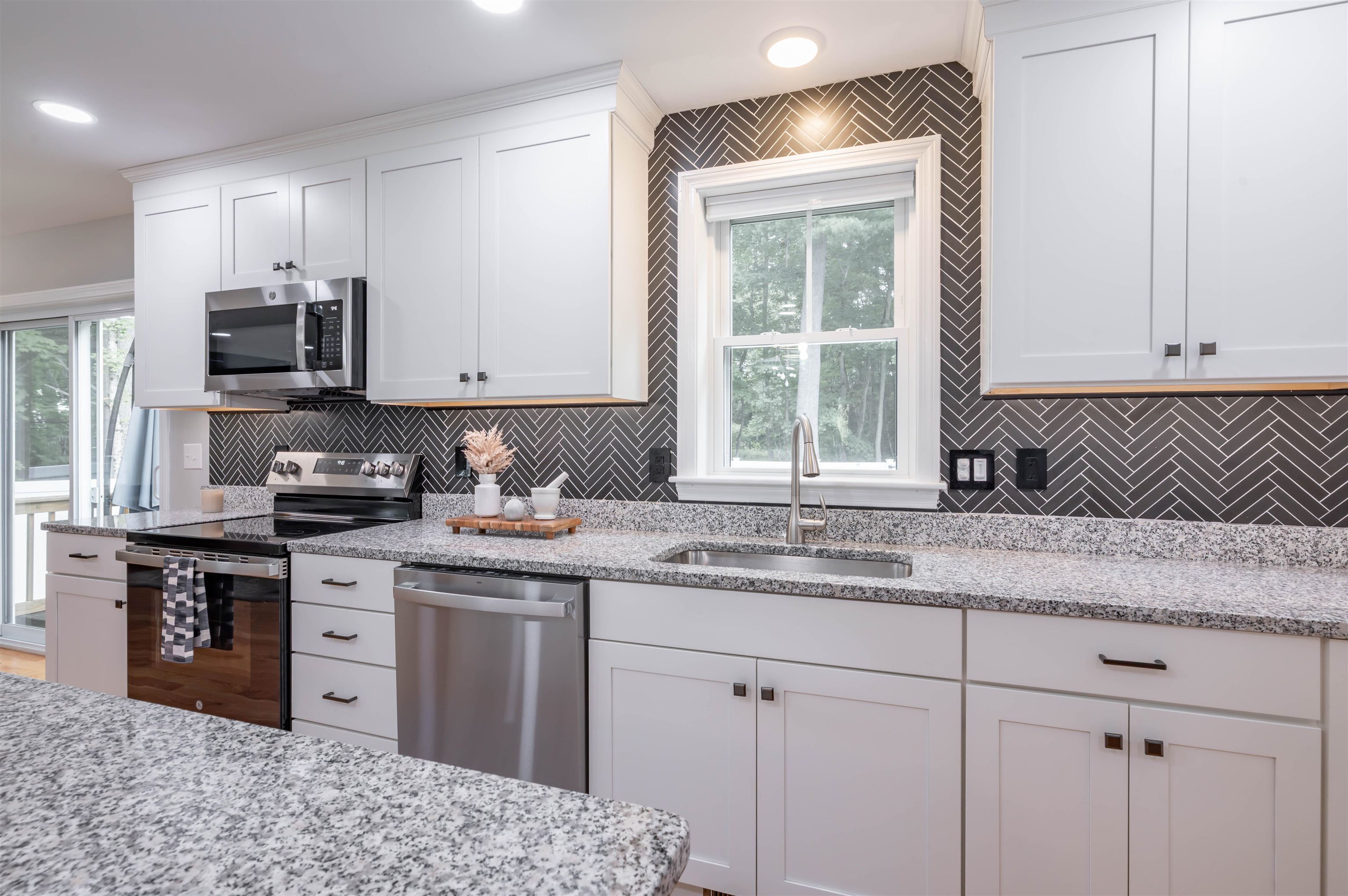 2 Lorelai Way Property Photo 10