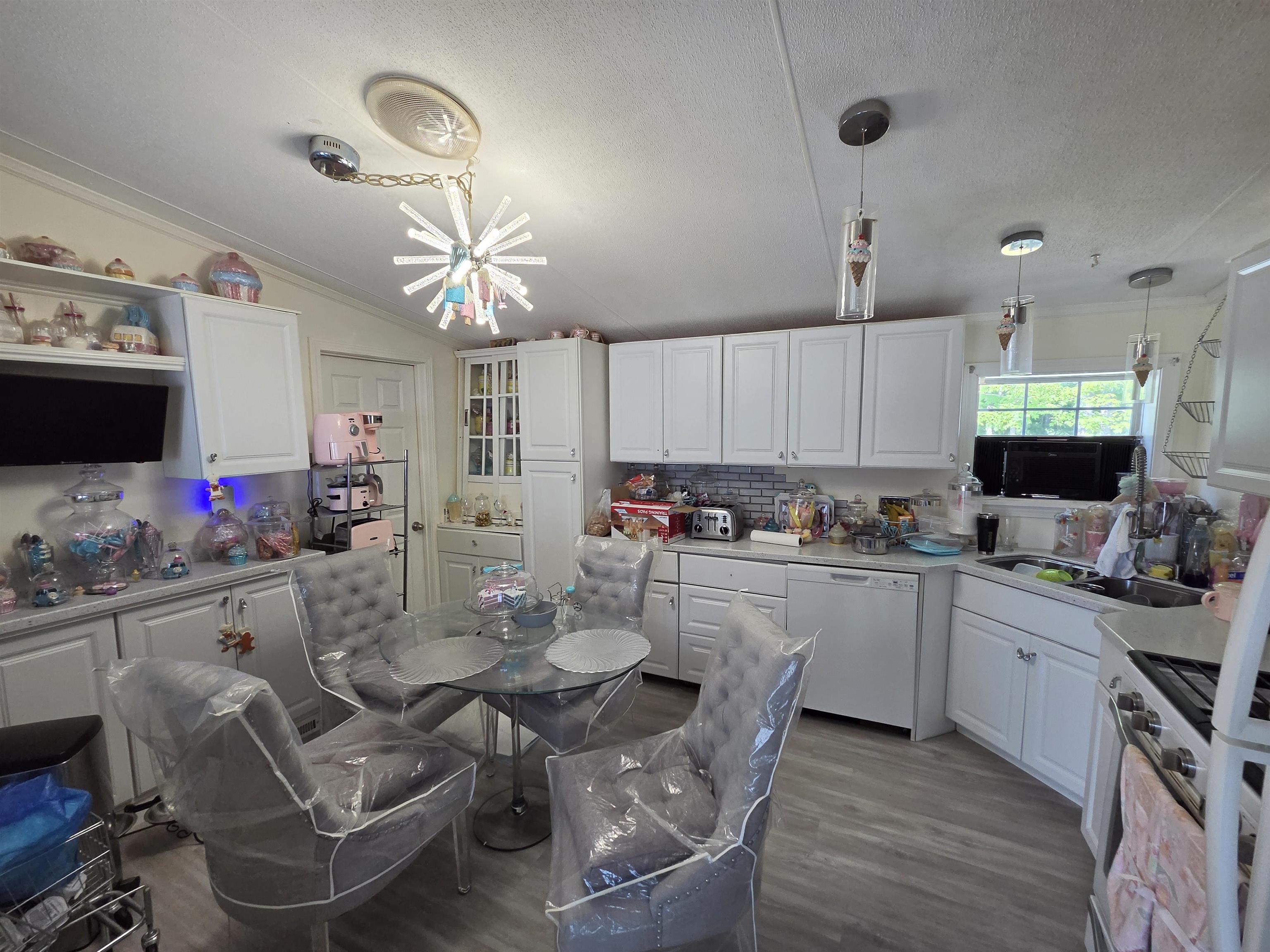426 Sherwood Glen Property Photo 6