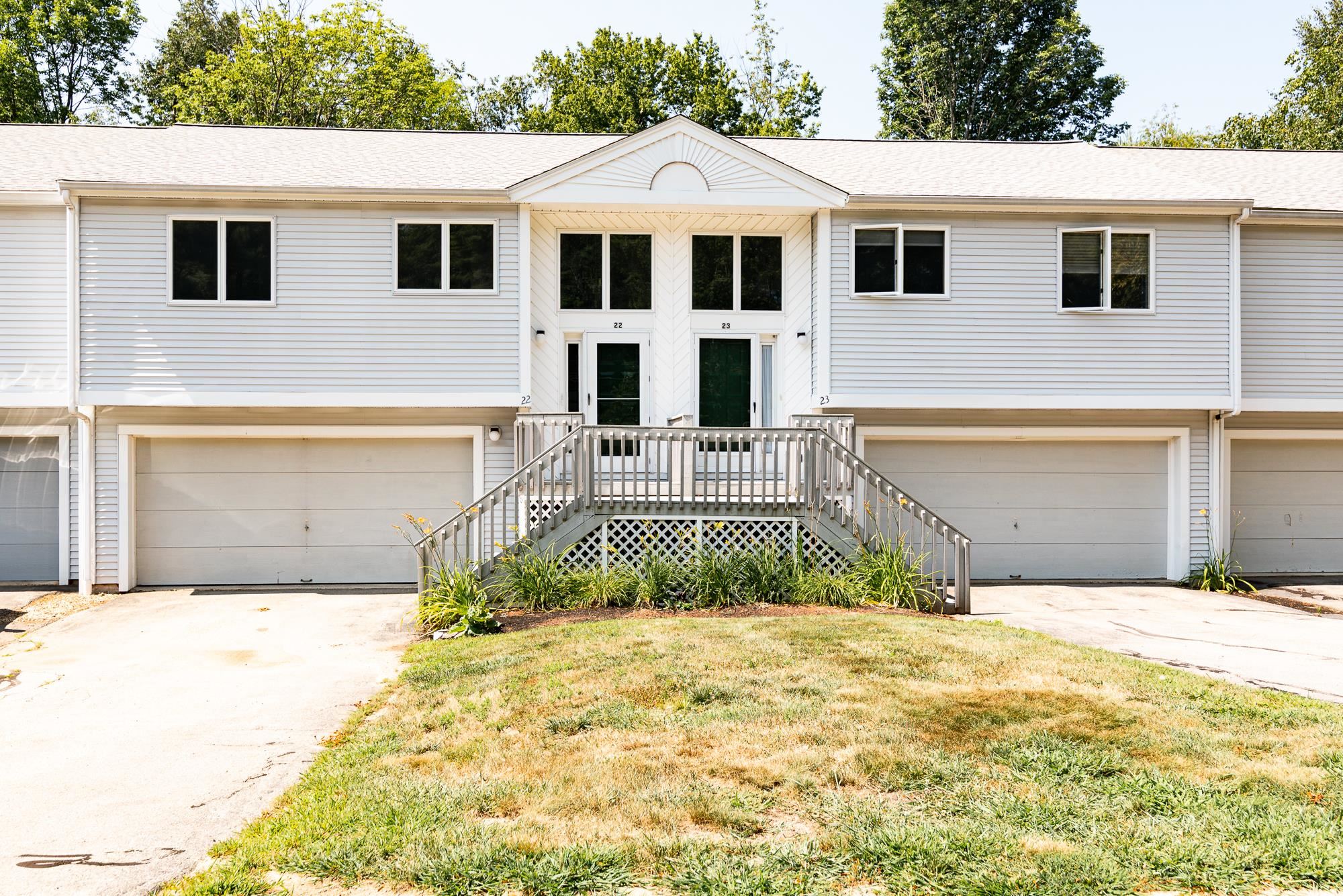 22 Meadowbrook Village Property Photo 3