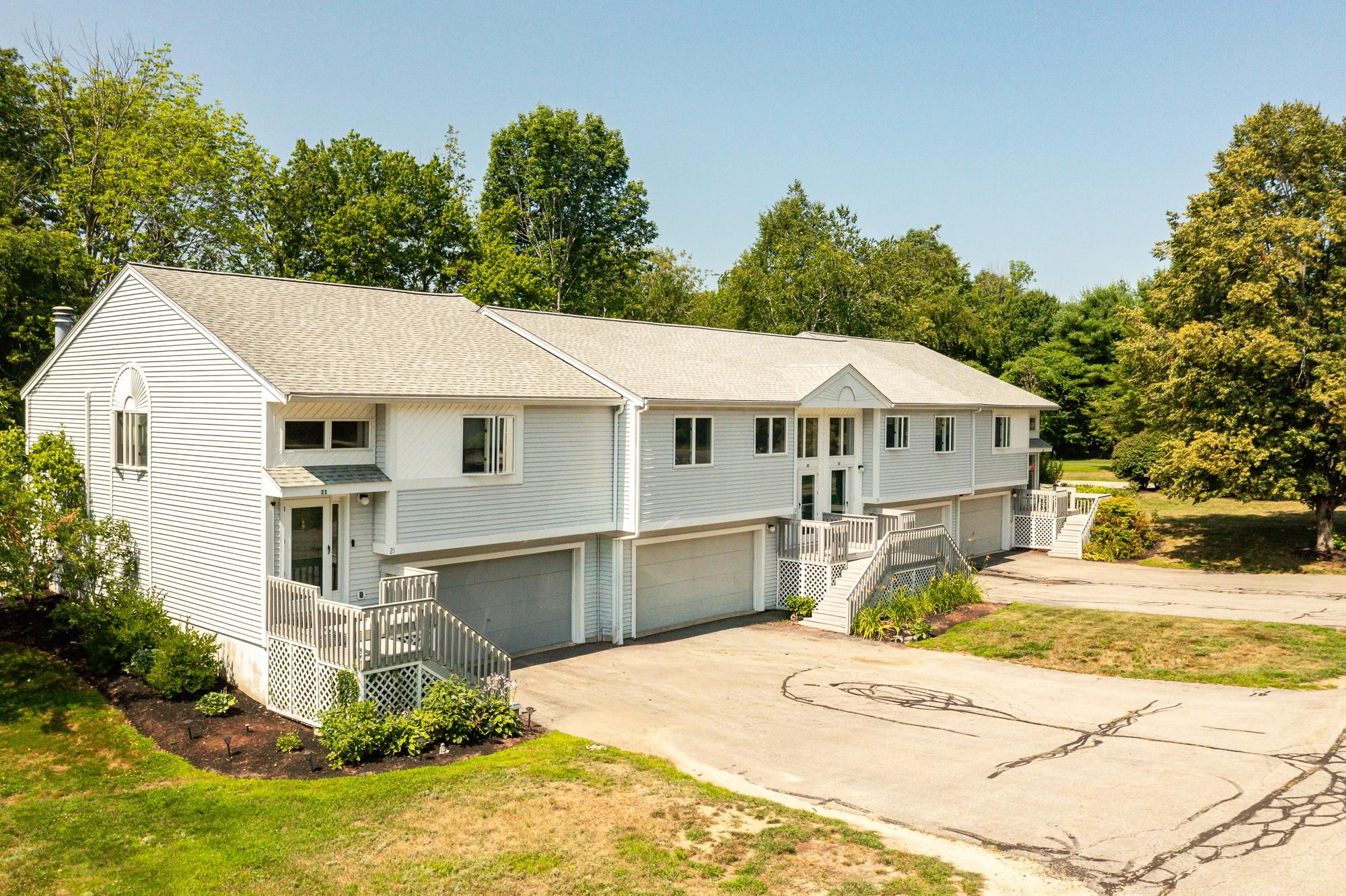 22 Meadowbrook Village Property Photo 4