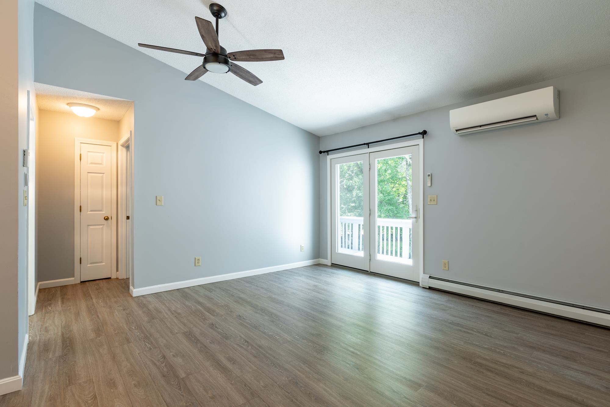 22 Meadowbrook Village Property Photo 6