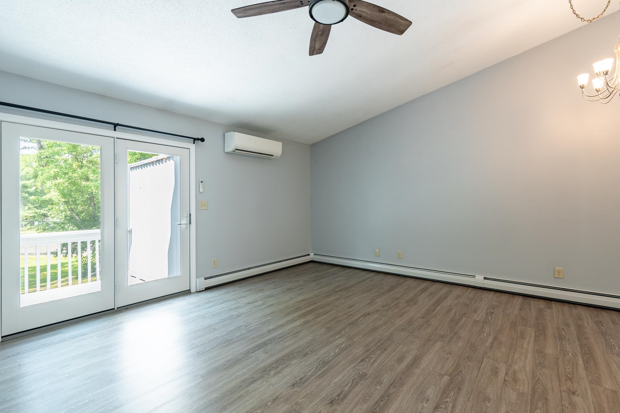 22 Meadowbrook Village Property Photo 7